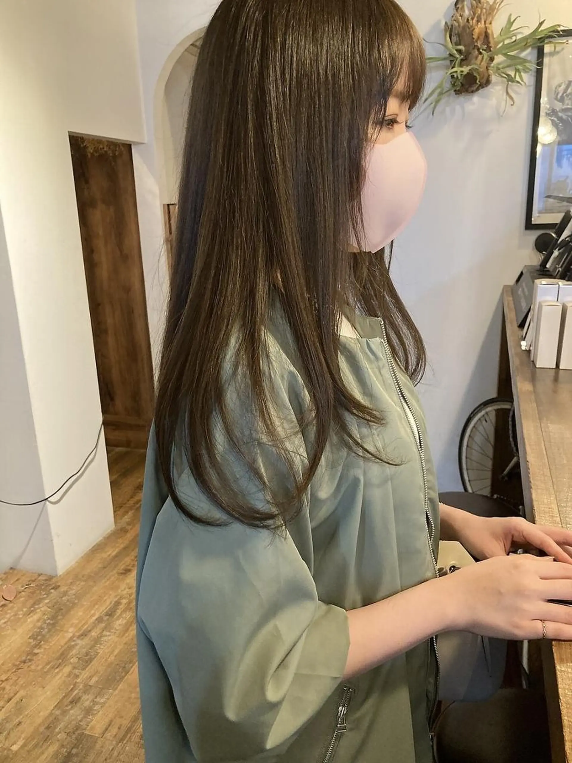 セミロング カラー 透明感カラー loty _nanamiのヘアスタイル