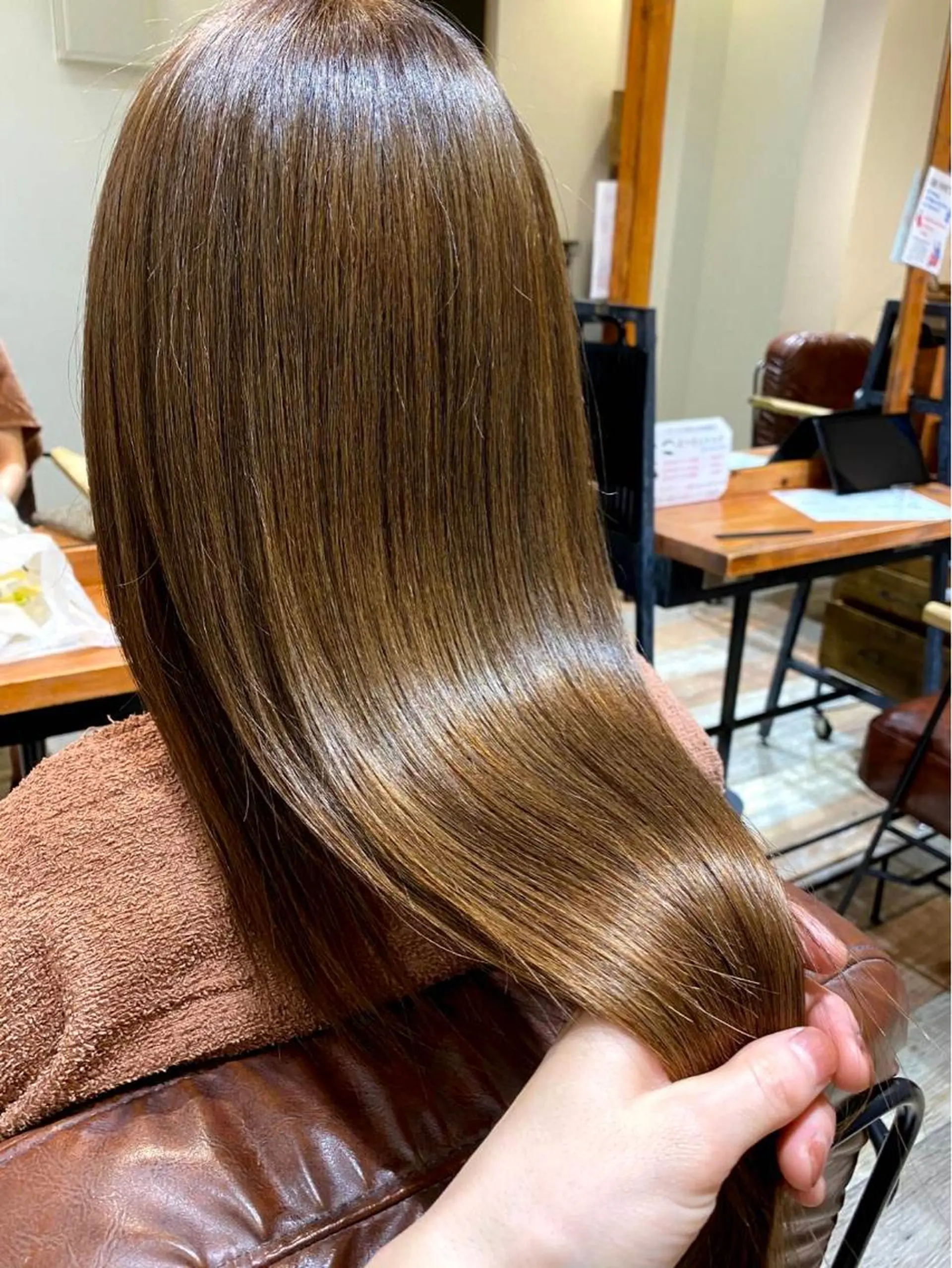 ロング カラー 韓国風・ブリーチなし ・あり後藤 一斗店長のヘアスタイル