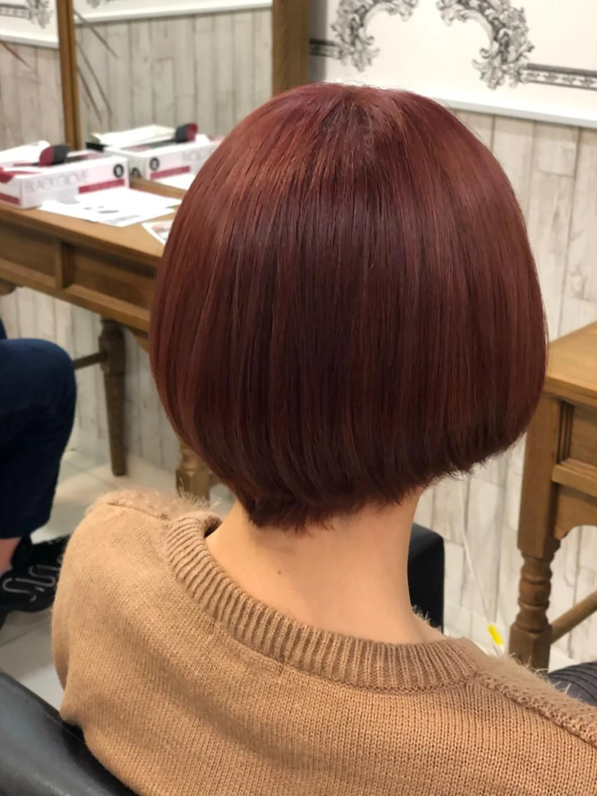 ショート ヘアカラー 岡本 健秀のヘアスタイル