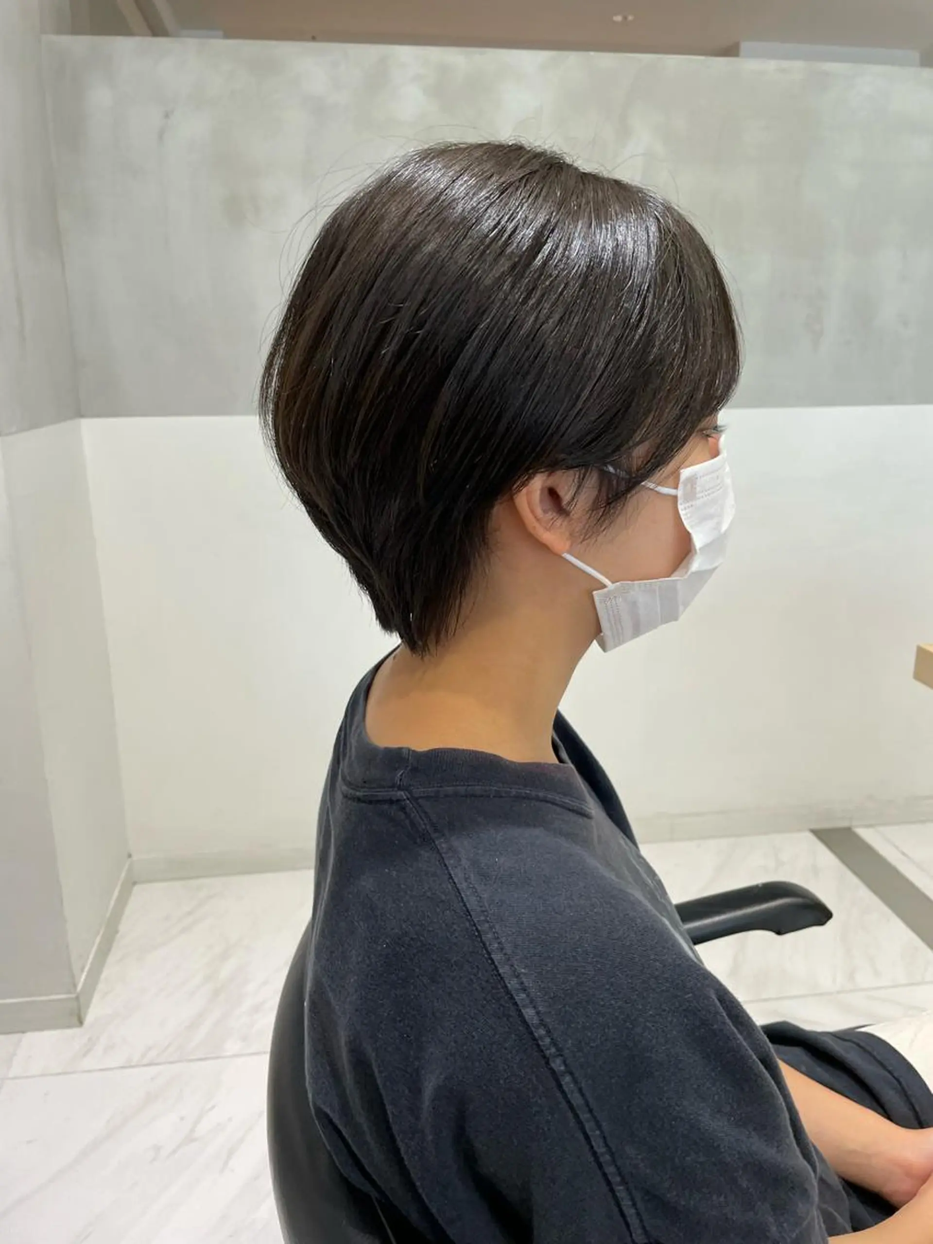 ショート オリーブ カラー✨有坂映哉のヘアスタイル