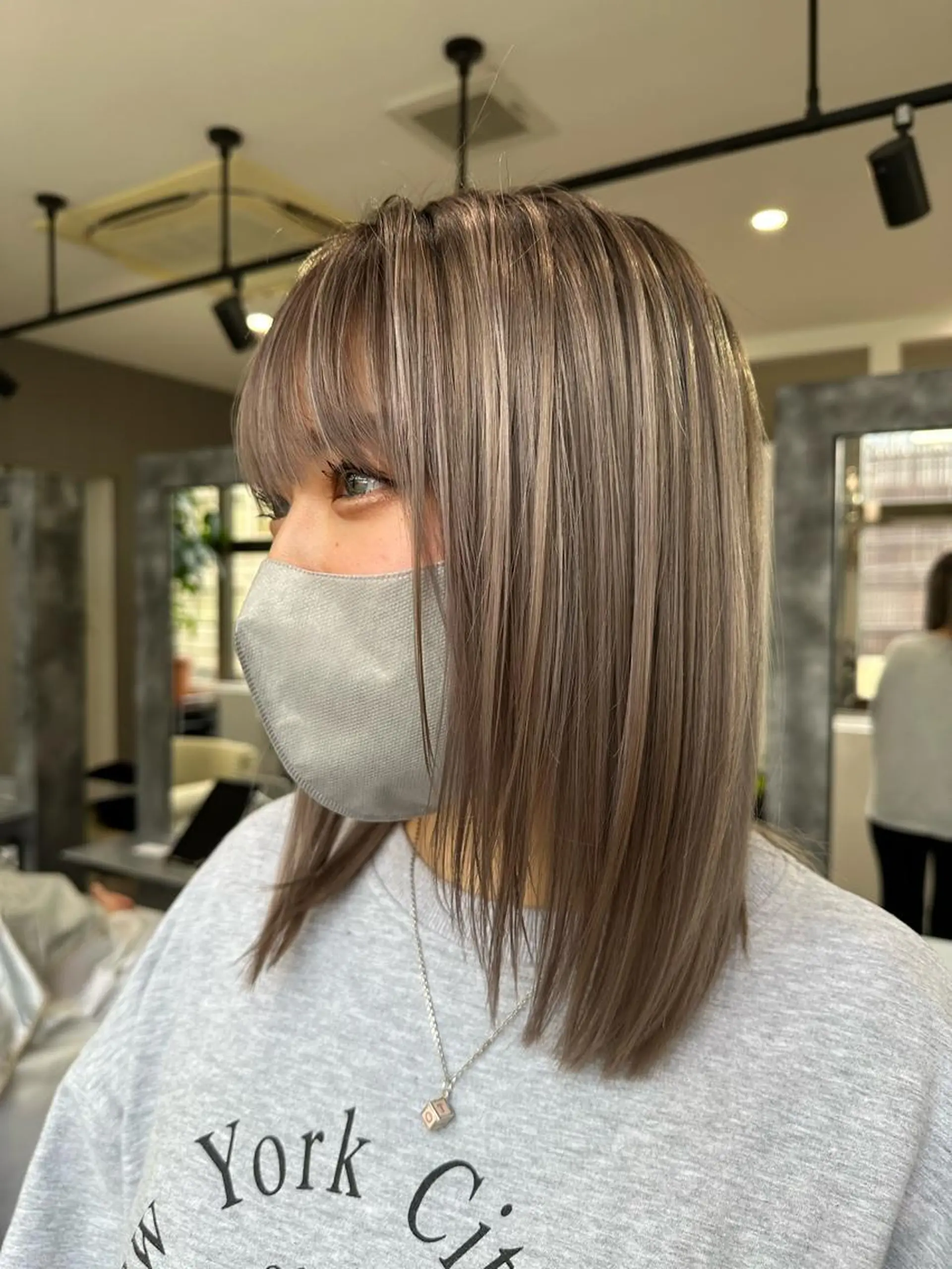 ミディアム カラー ハイライトカラー ハイライト Merlyosaka 早川未来のヘアスタイル