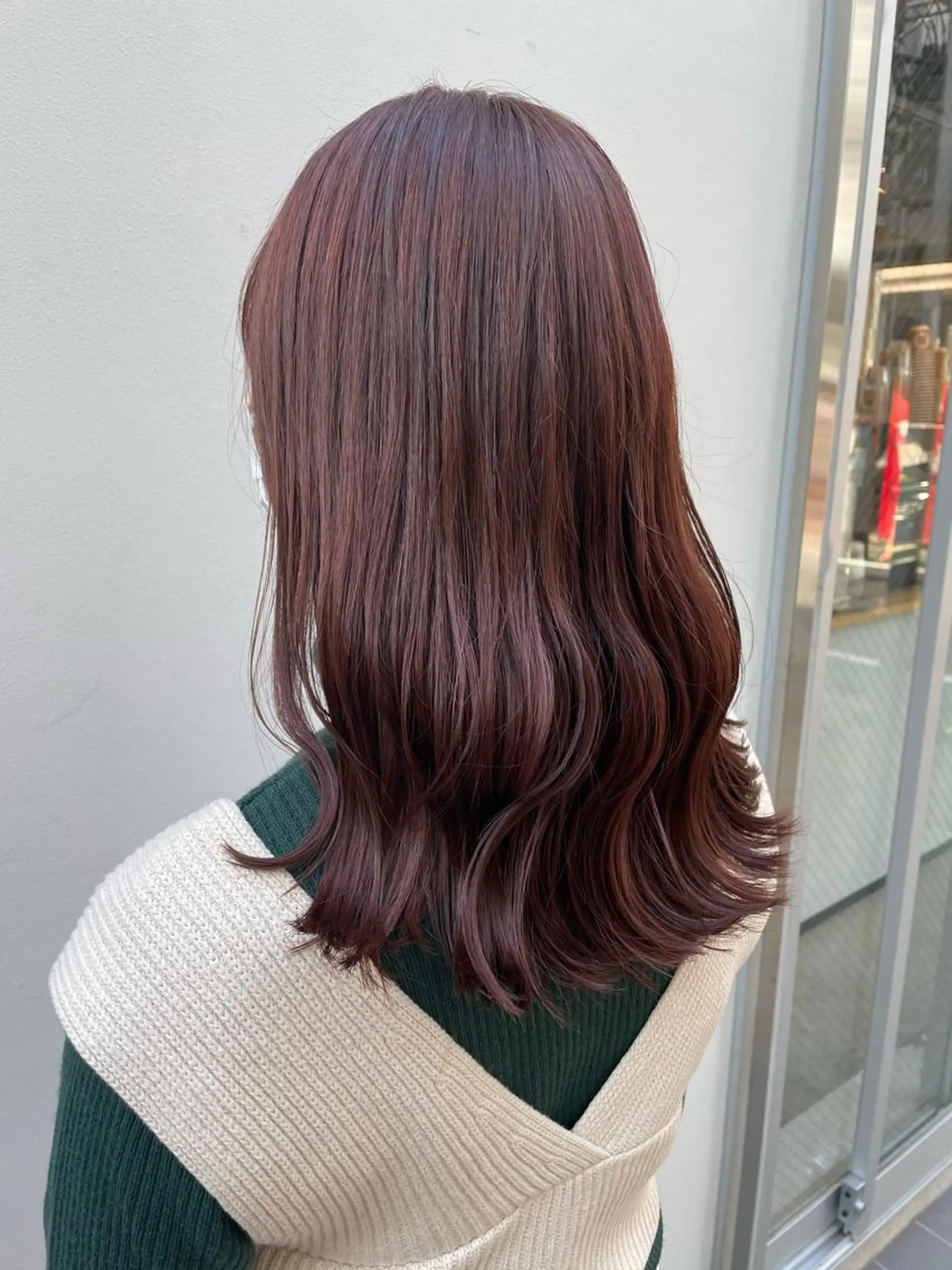 セミロング カラー ヘアアレンジ hazuki🐈‍⬛ 透明感カラーのヘアスタイル