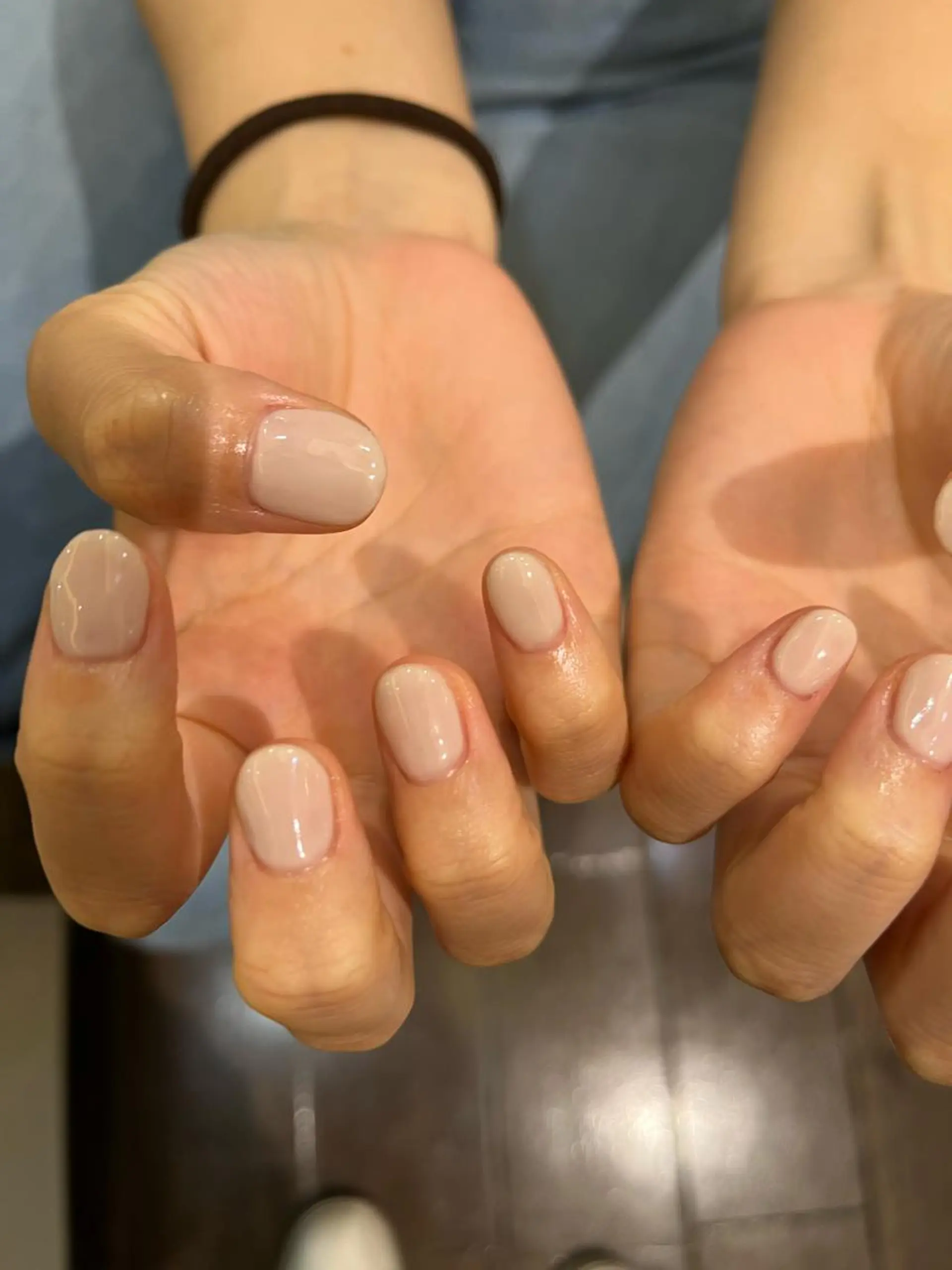 ネイル ジェルネイル ワンカラーネイル パラジェル ピンク ホワイト ハンドネイル ハンドケア カットパーマ 🌀あさみのヘアスタイル