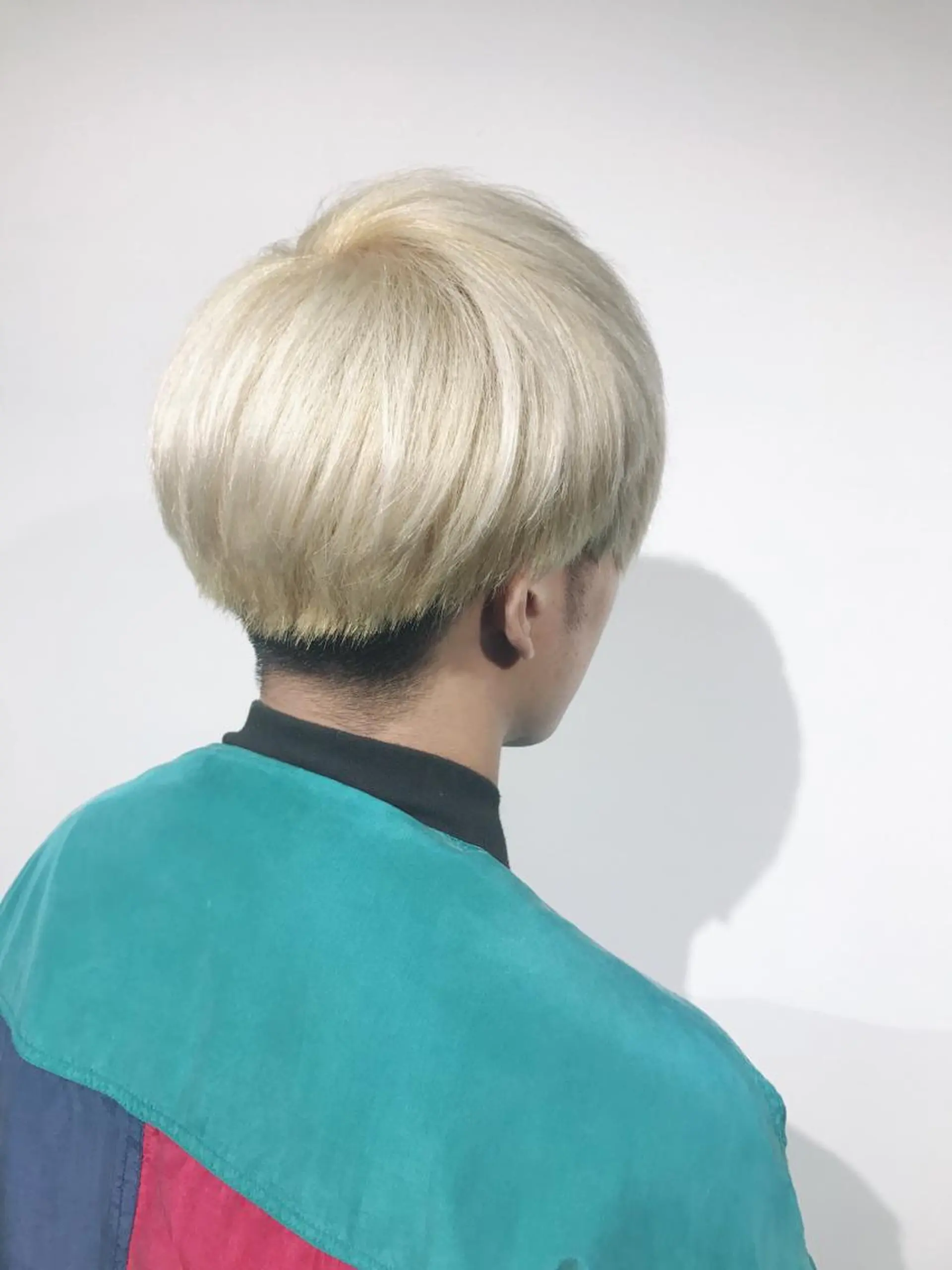 ショート カラー メンズ メンズブリーチ ブリーチ カット ヘアカラー OxO Hair 南柏所属・寺田 彩記のヘアスタイル