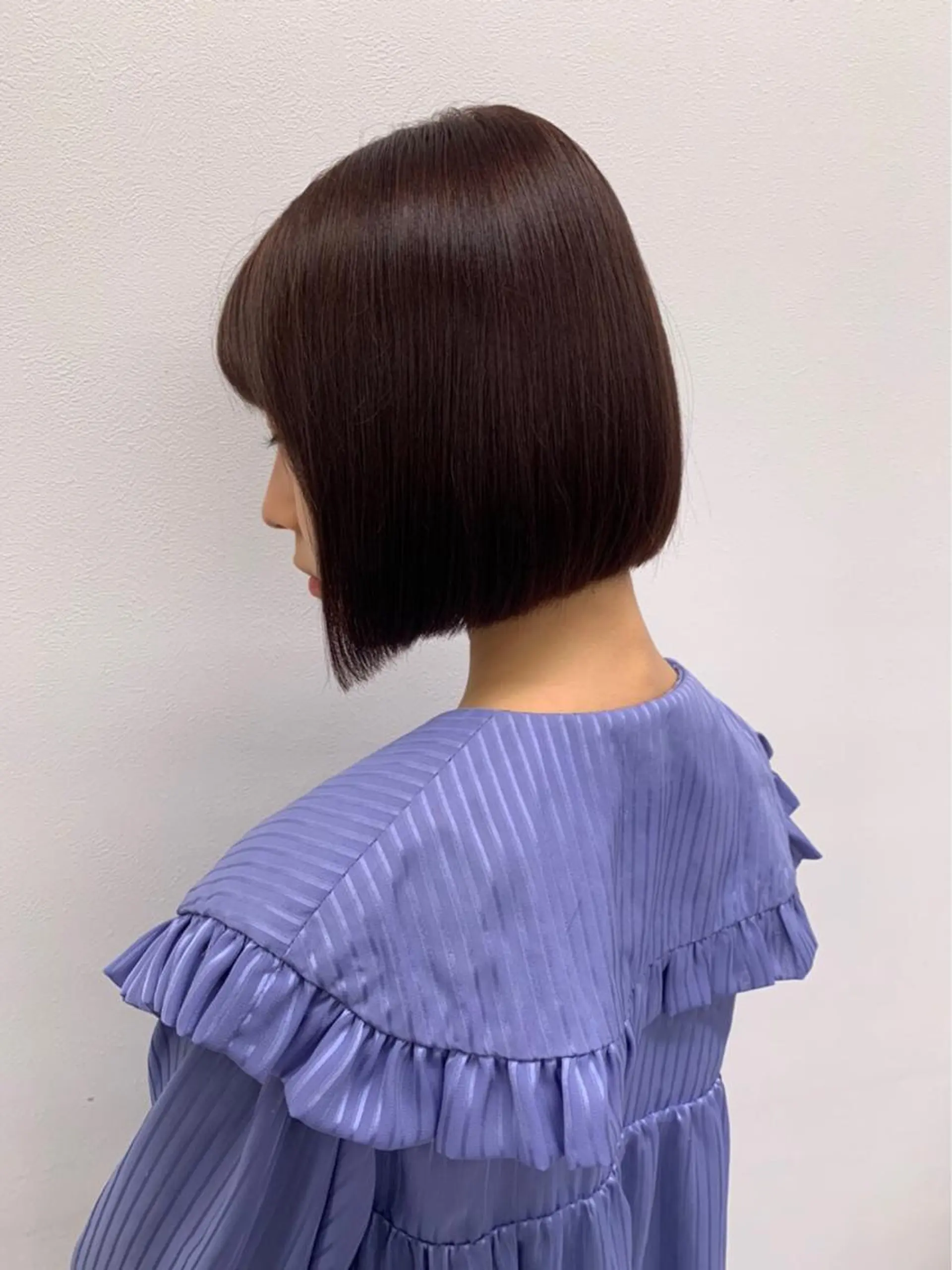 ショート カラー ハイトーン×レイヤー カットTAKUMIのヘアスタイル