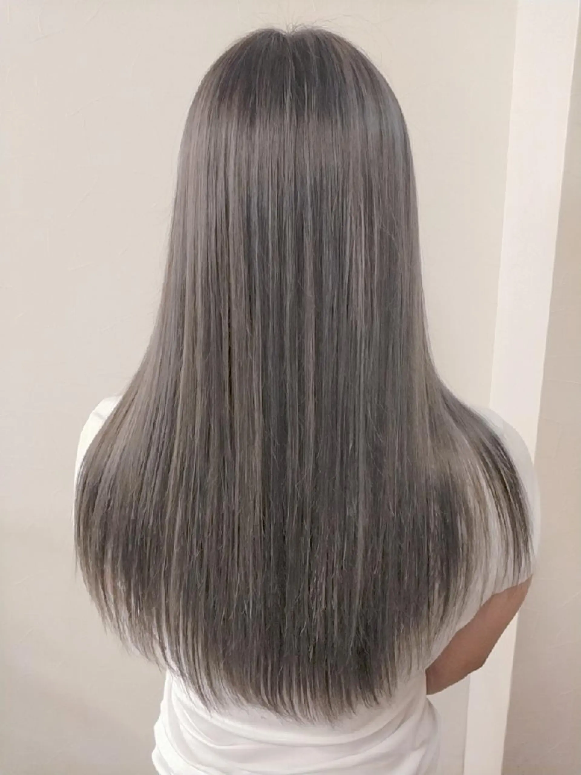 カラー ロング バレイヤージュ ブリーチ ケアブリーチ ダークグレー ダブルカラー デザインカラー 髪質改善Lilithのその他イメージ