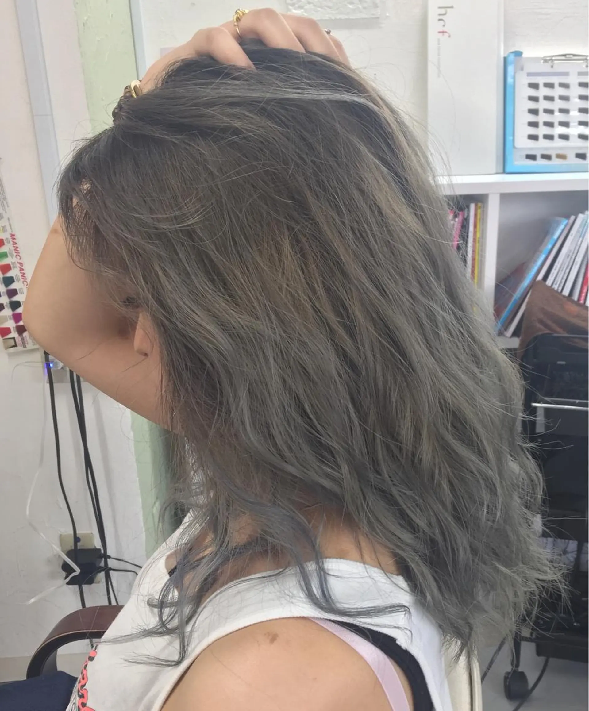 ロング カラー ヘアアレンジ アッシュ グラデーションカラー 外国人風カラー 枝毛カット＆髪質改善 満足NO.1岡しゃんのヘアスタイル