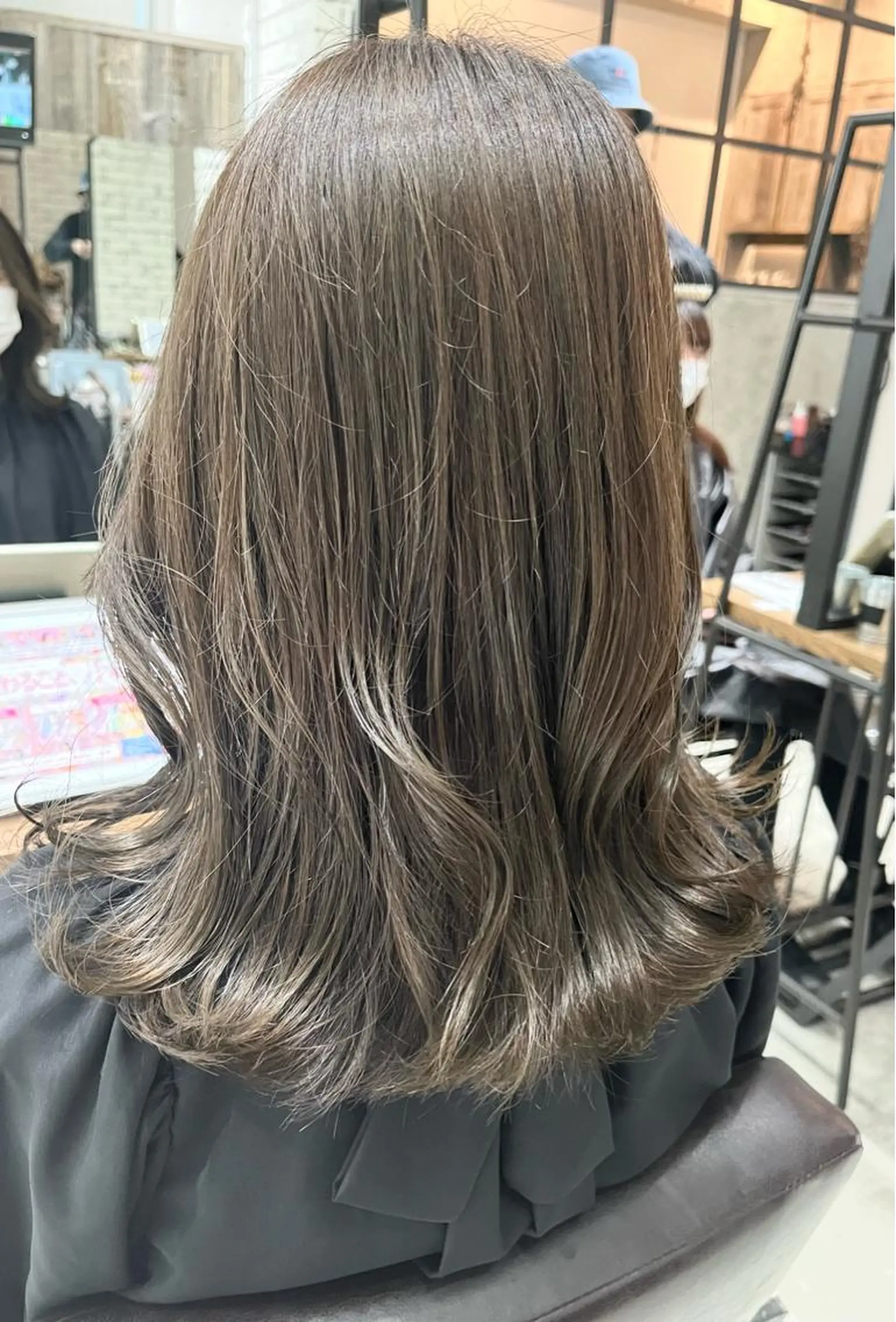 セミロング 髪質改善 ヨシンモリ 韓国風ヘア トリートメント カット ヘアカラー トリートメント 🌈外国風ハイライト こうたろうのヘアスタイル