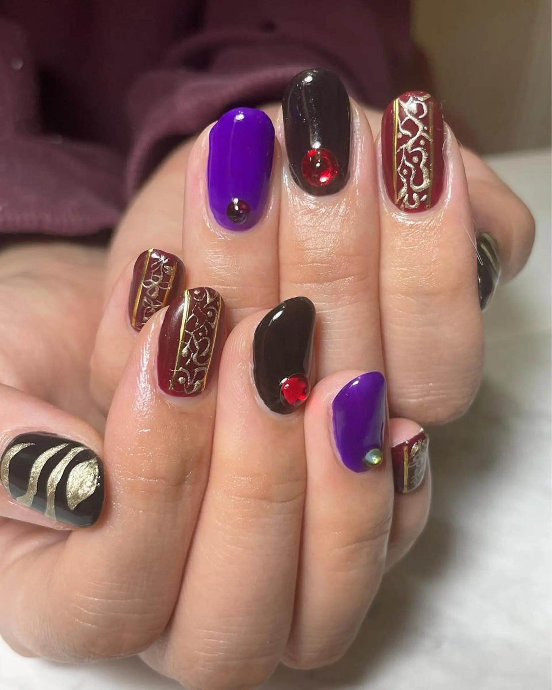 ミディアム ネイル 持ち込み ハンドネイル ネイルサロン Sweetのネイルデザイン