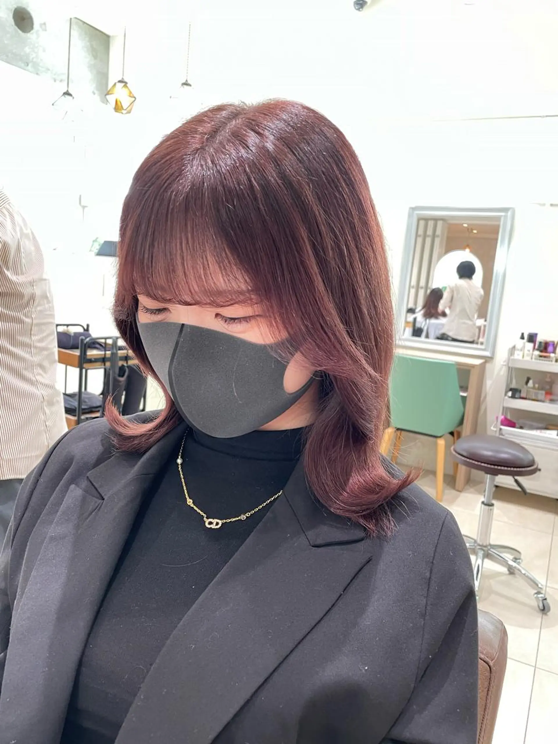 ミディアム 艶カラー🩵中久保 舞優🩵のヘアスタイル