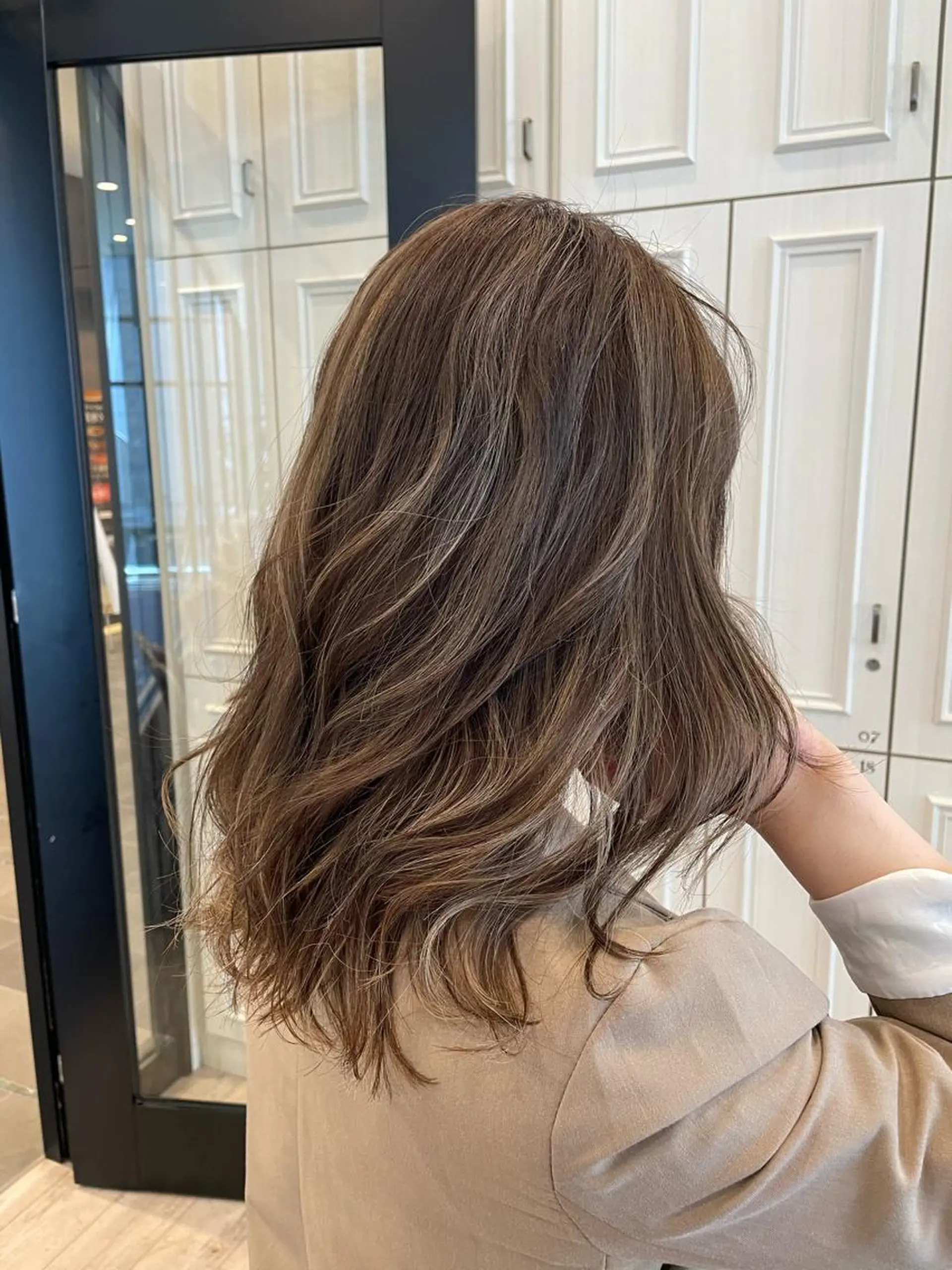 セミロング カラー LaBless梅田 🎀坂本リオのヘアスタイル