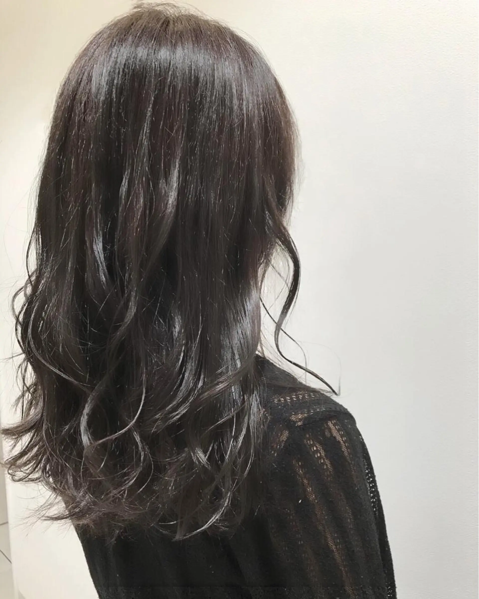 セミロング カラー アッシュ アッシュグレー 由比藤理子 ブリーチカラー🌈のヘアスタイル