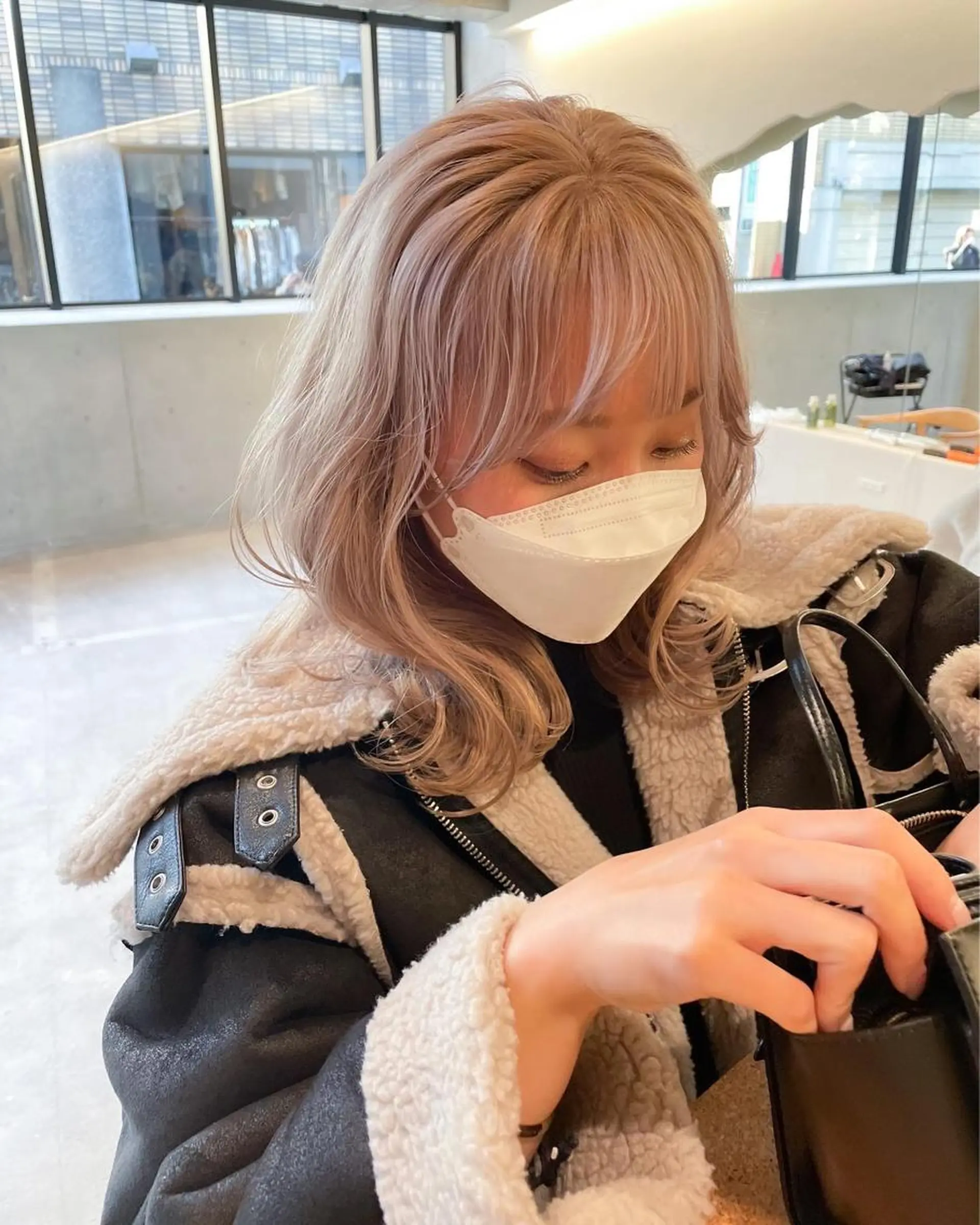 ミディアム カラー ヘアアレンジ ミニボブ/ブリーチ 🌈MISATOのヘアスタイル