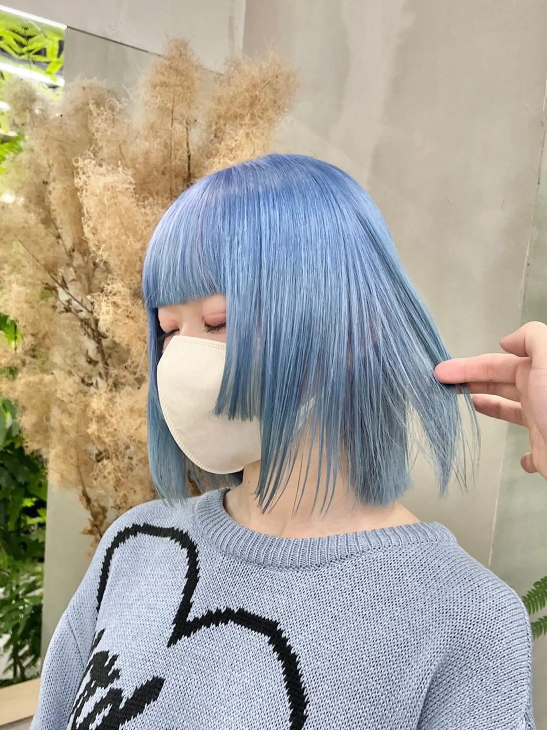 ミディアム イツク ⚡️ ルーツ/ハイトーンのヘアスタイル