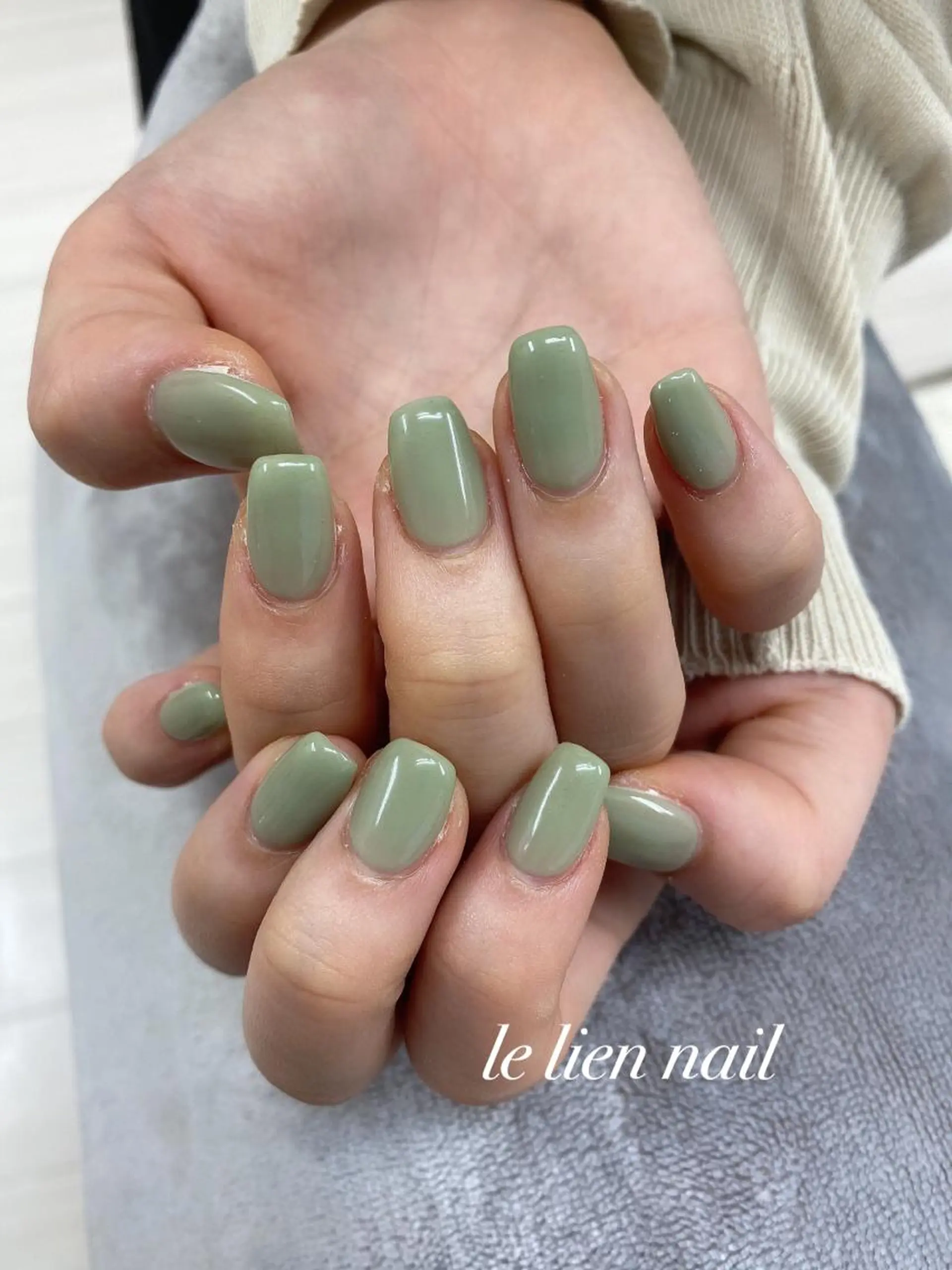 ネイル グリーン ワンカラーネイル シンプルネイル le lien nailのネイルデザイン