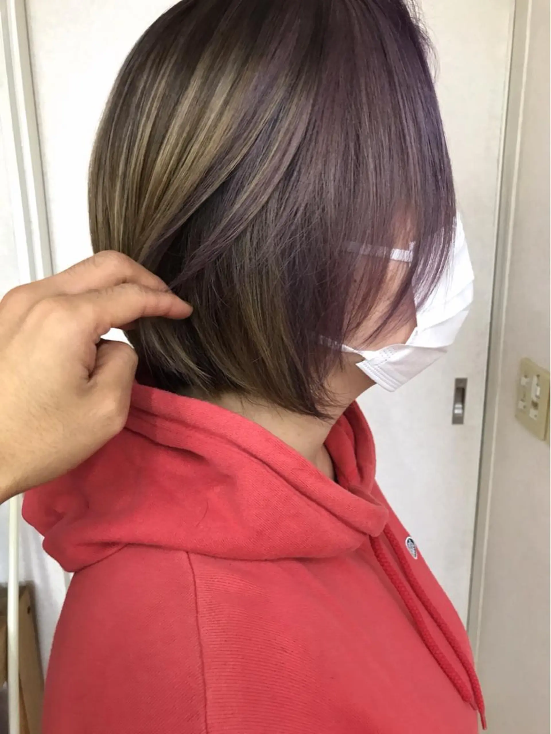 ショート カラー ヘアアレンジ ミストバング  フェイスフレーミング ハイライトカラー パープルカラー ハイライト ヘアカラー 三輪 太一のヘアスタイル