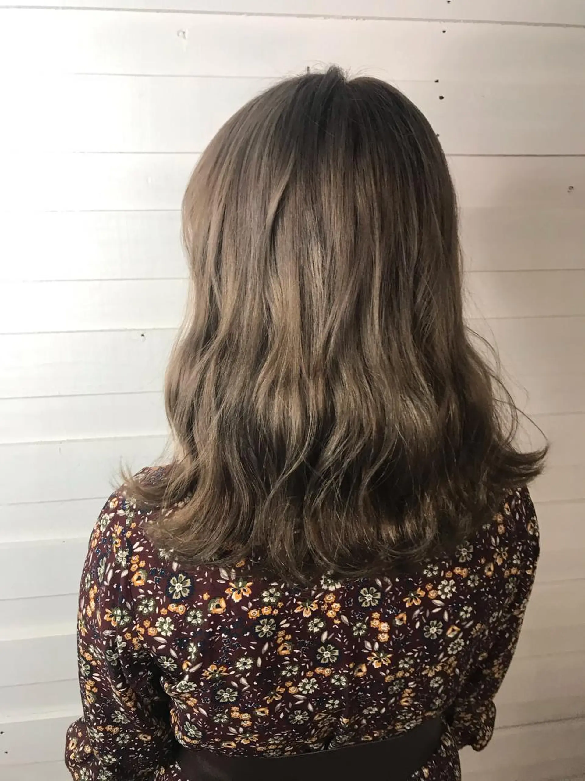カラー ベージュカラー ブリーチ 磧本 祐里恵のヘアスタイル
