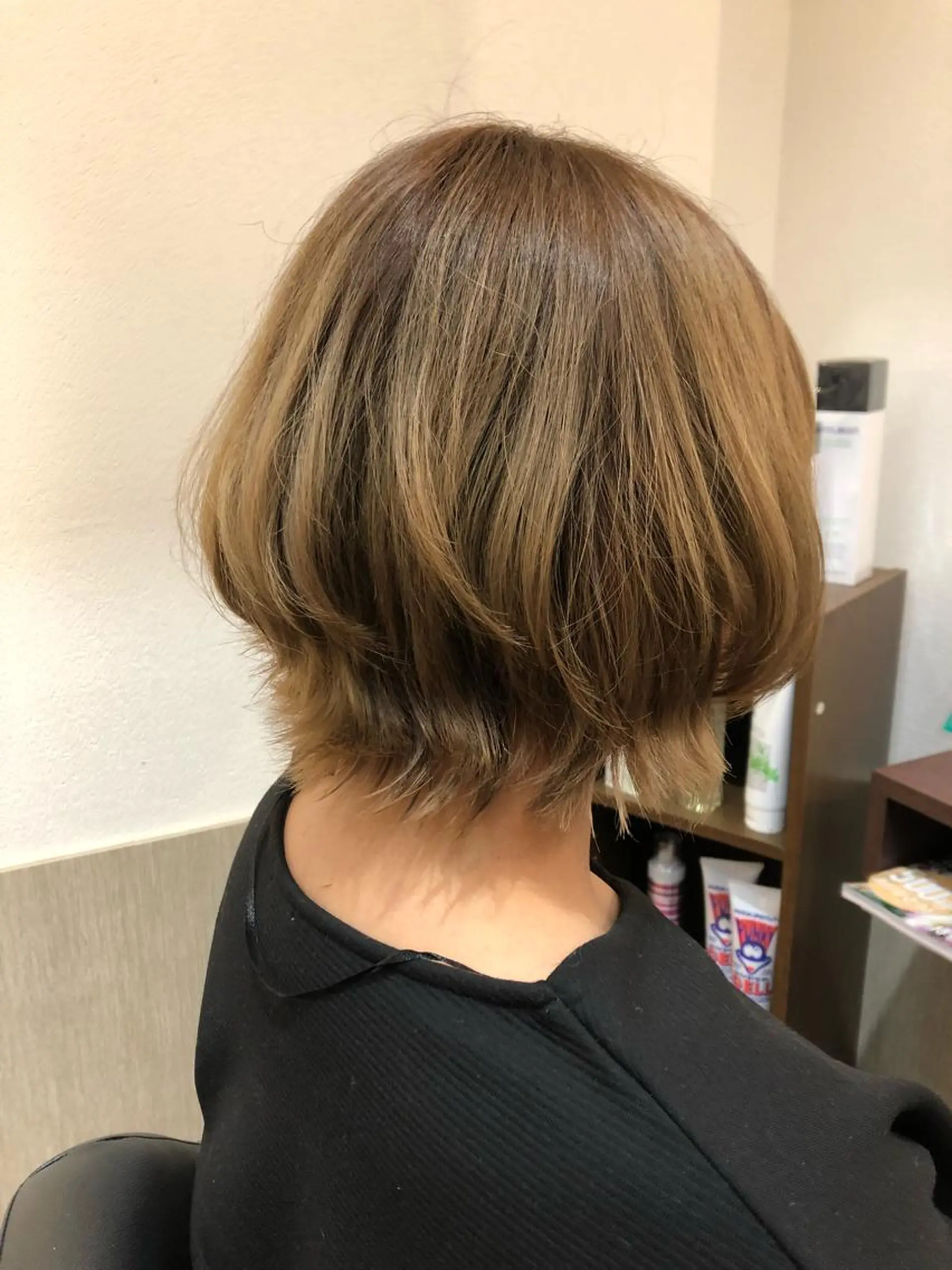 ショート くびれヘア ショートヘア 外ハネヘア 谷口ゆめ/縮毛矯正/ 大人女子/眉ワックスのヘアスタイル