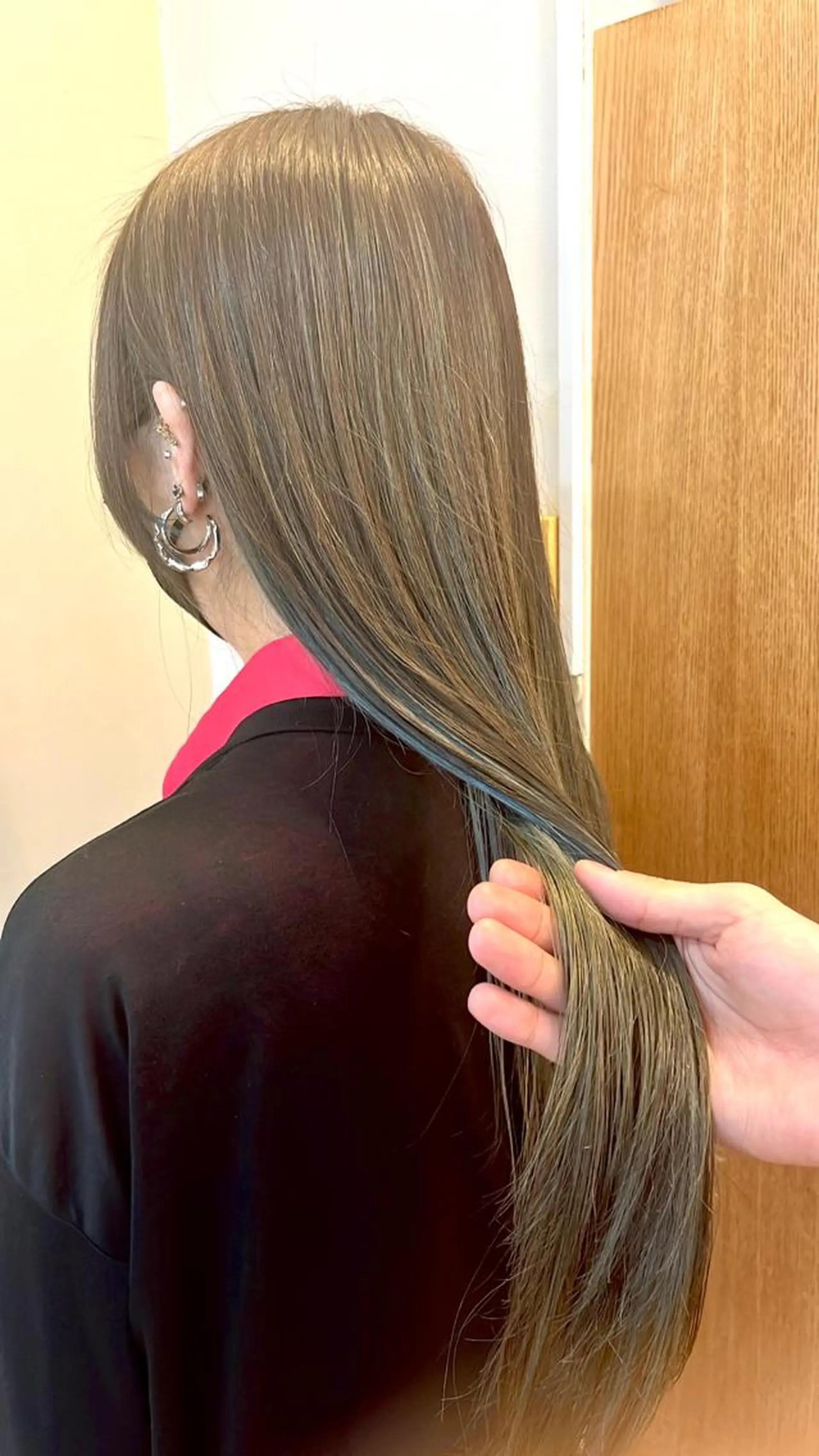 ロング ⚪️髪質改善 縮毛 店長 コウ⚪️のヘアスタイル