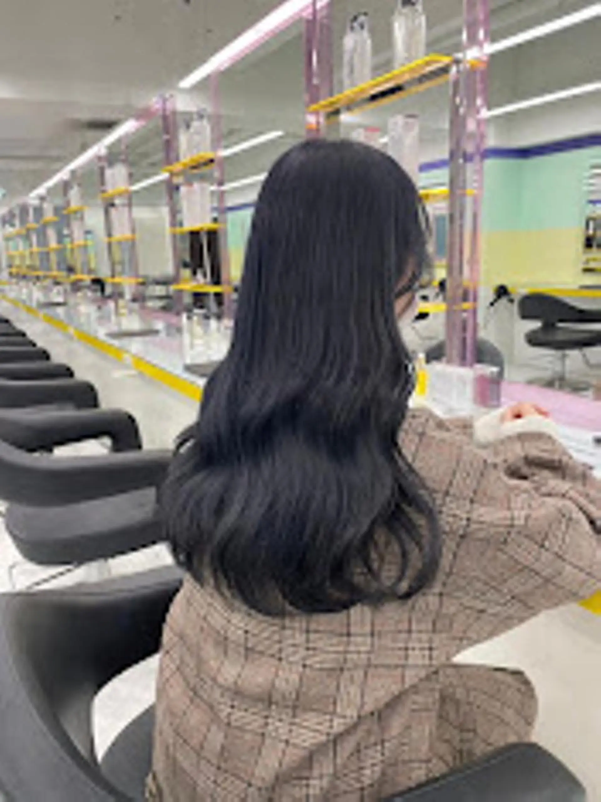 カラー 🪞official FRUITS渋谷🩰のヘアスタイル