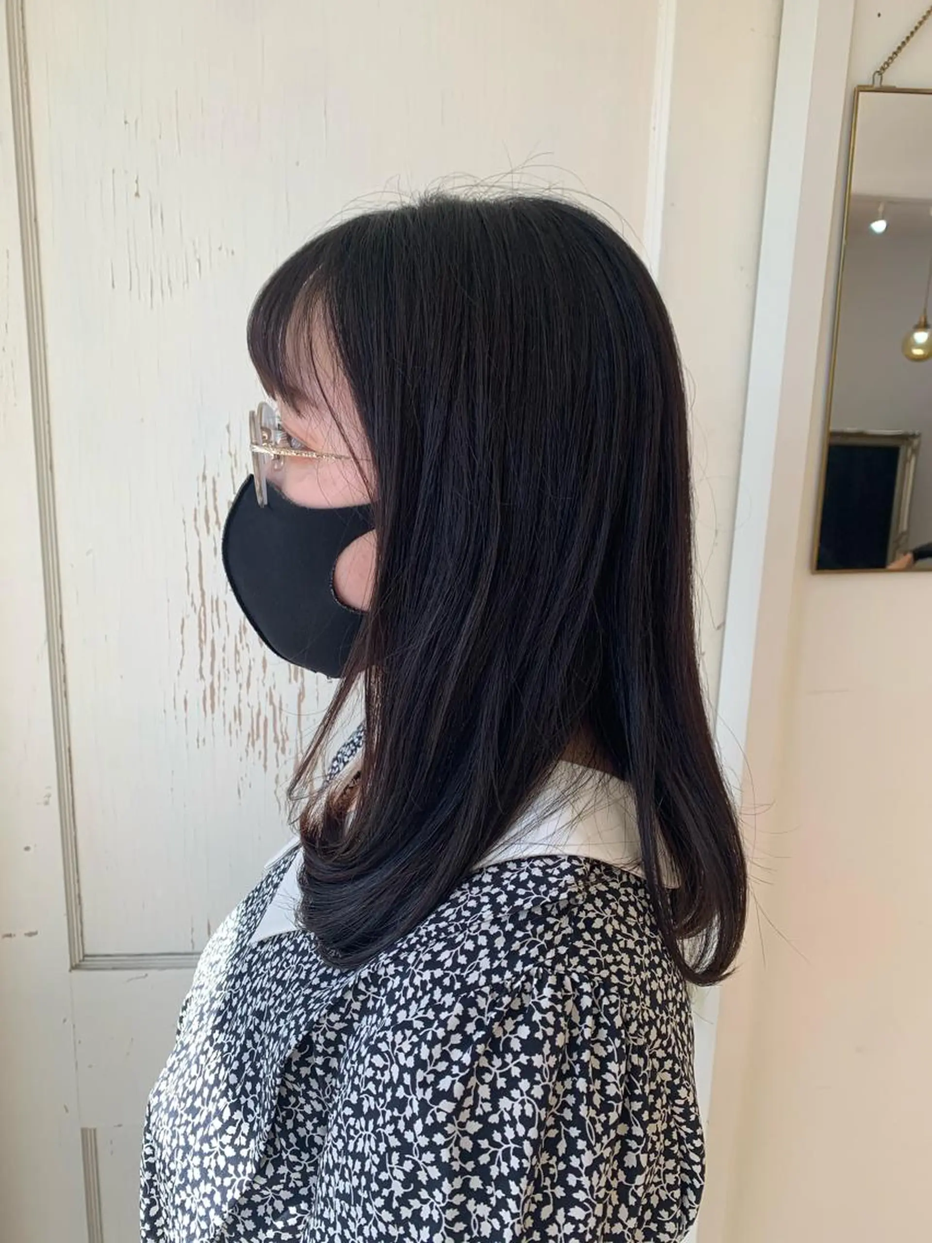 セミロング コヤマ ナミのヘアスタイル