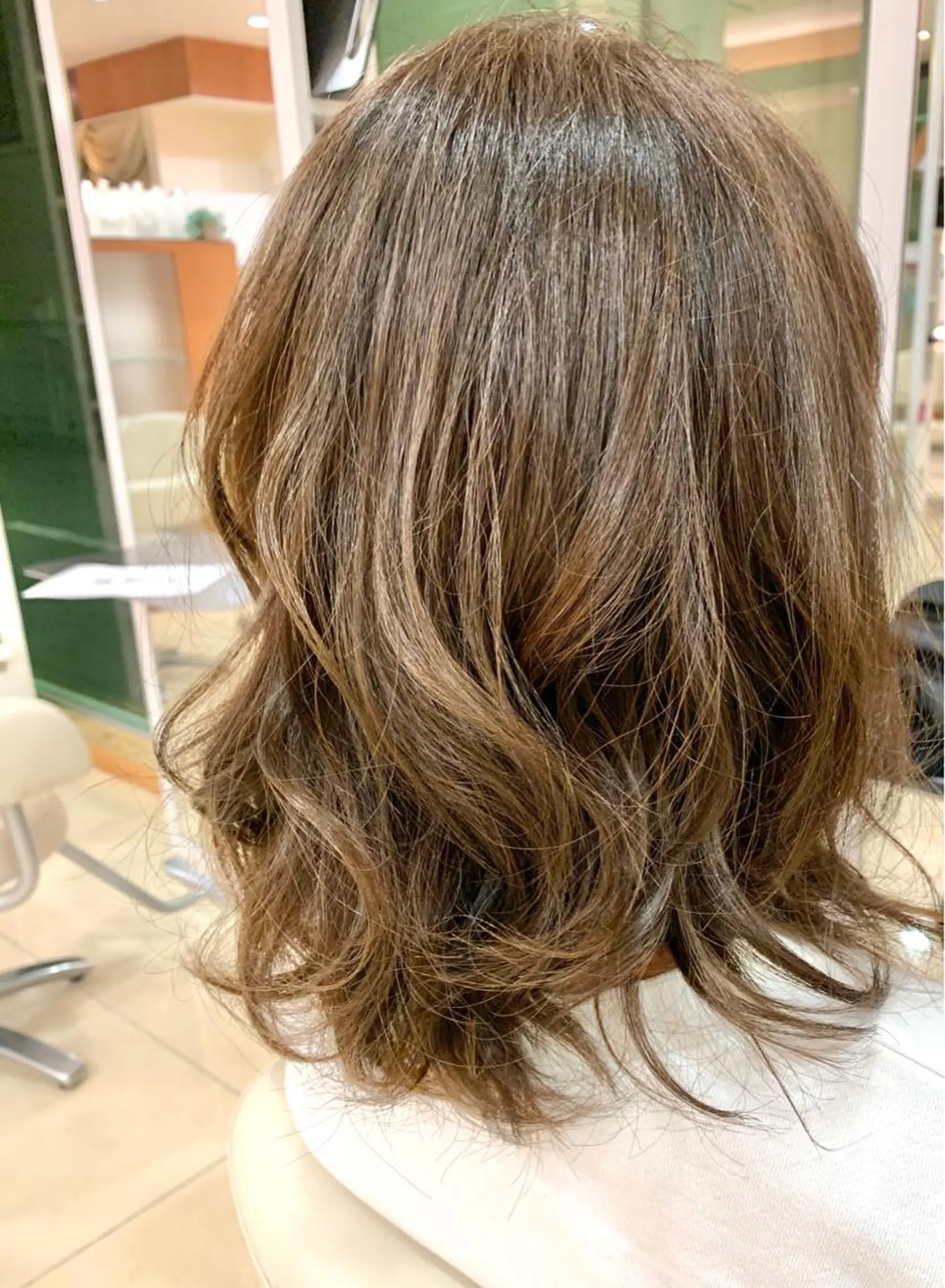 ミディアム 田中 美有のヘアスタイル
