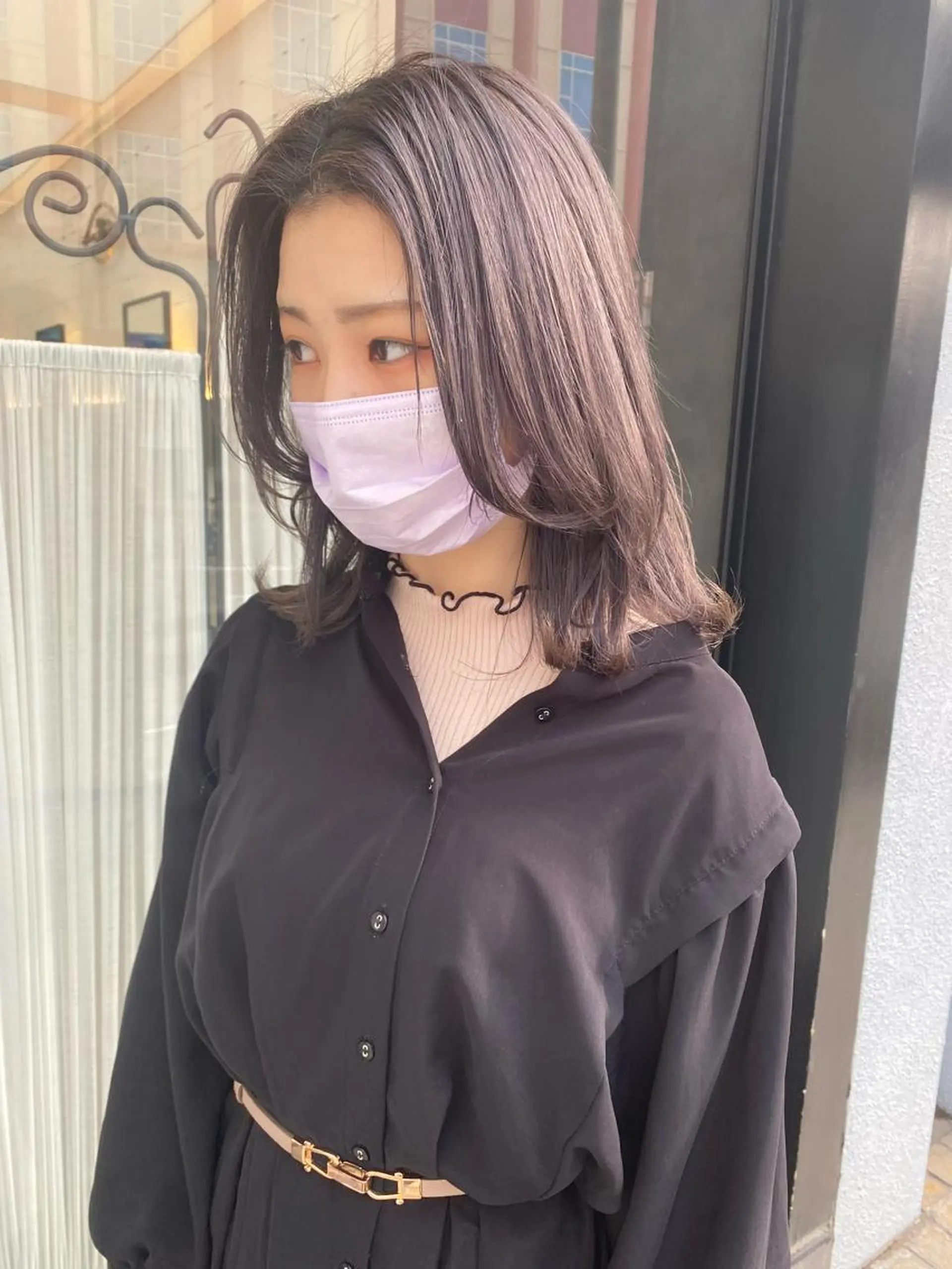 セミロング カラー パーマ ヘアアレンジ グレージュ ラベンダーカラー ラベンダーグレージュ ラベンダーグレー ヘアカラー トリートメント 韓国🇰🇷レイヤー カットオリーブカラーのヘアスタイル