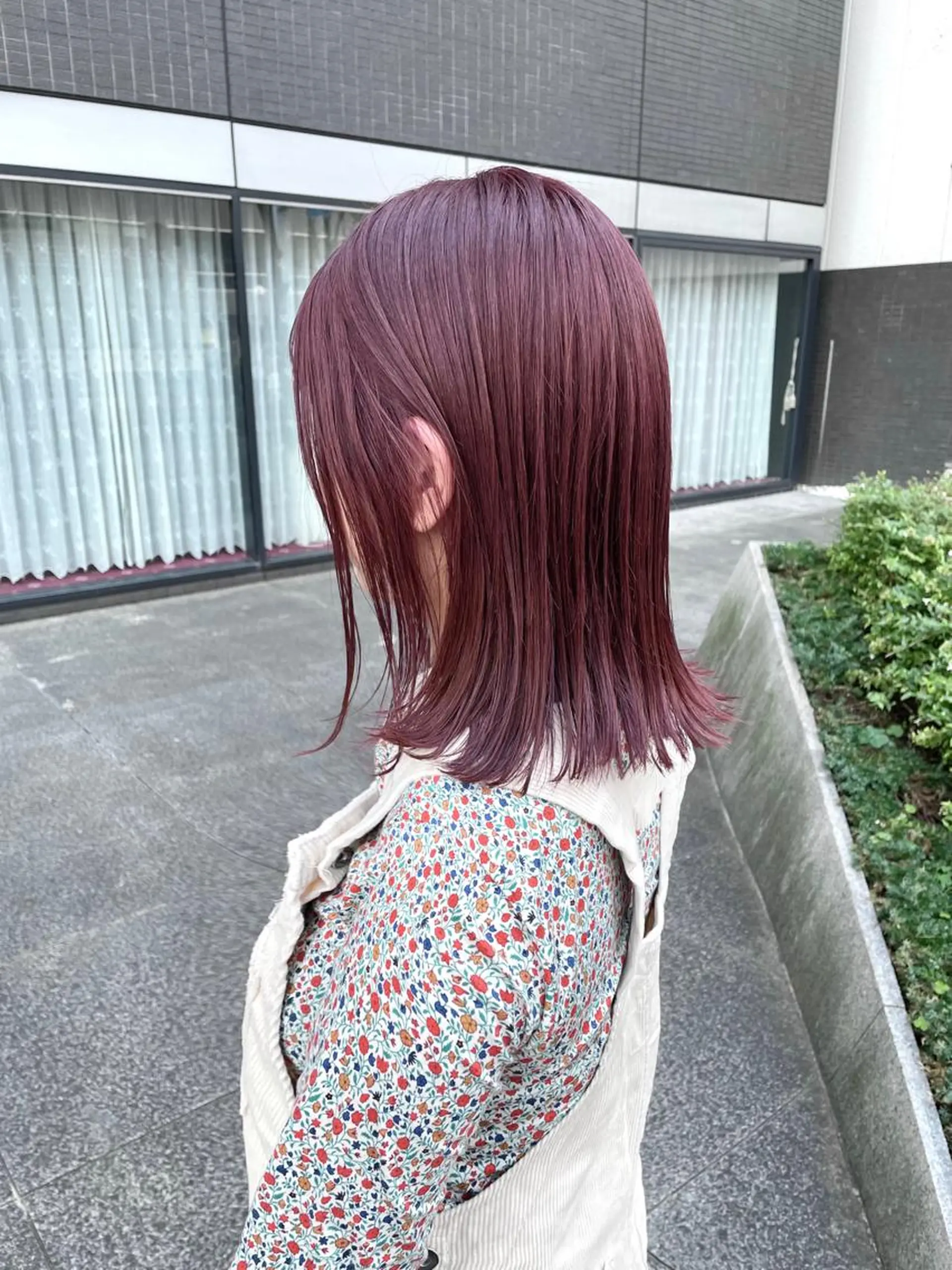 ミディアム カラー パーマ ヘアアレンジ メンズ キッズ ネイル マツエク・マツパ ピンクカラー カラーマツエク ピンク カット ヘアカラー トリートメント tatsumi/ボブ ウルフ/レイヤーのヘアスタイル