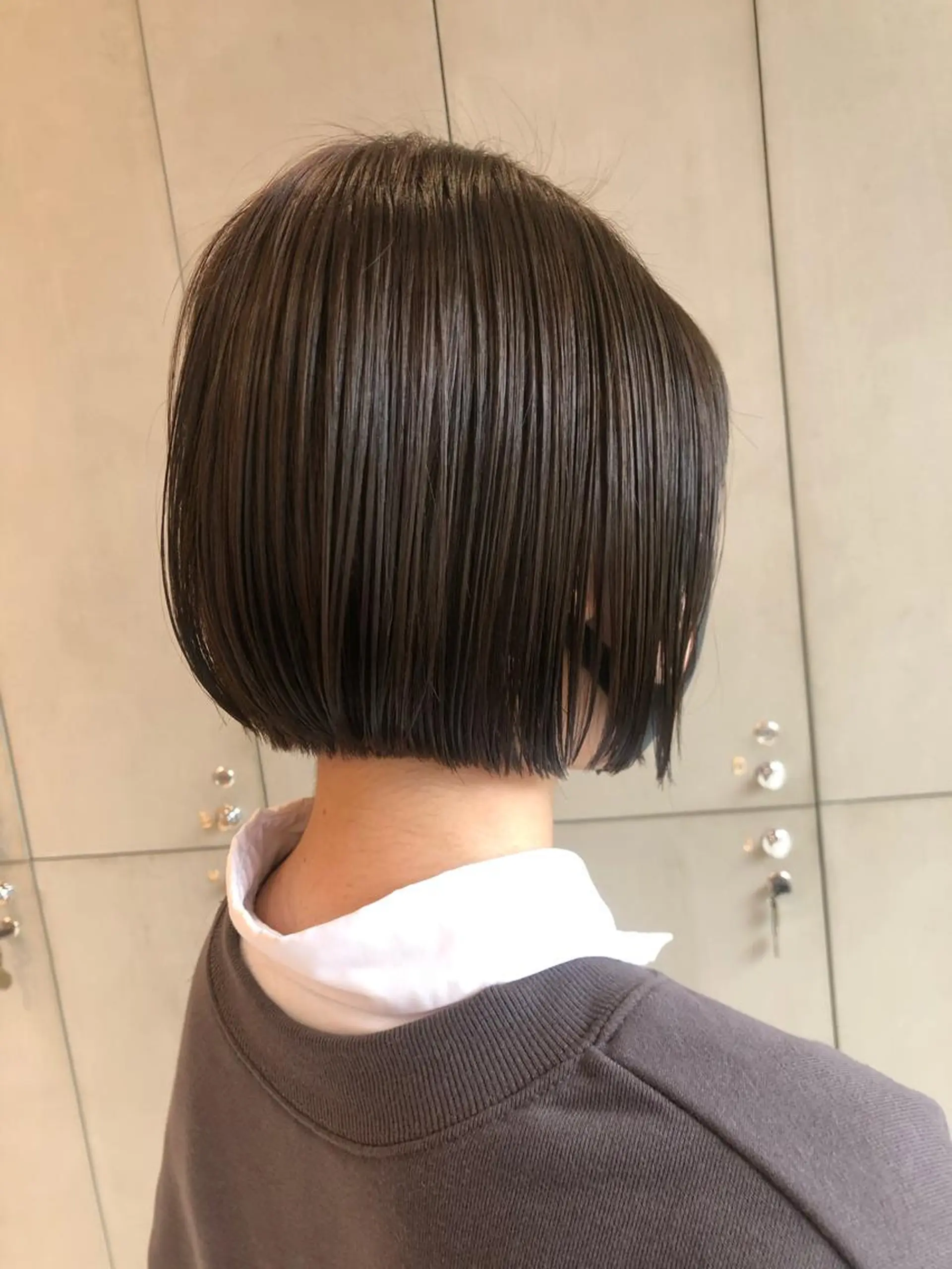 ショート カラー ボブ 古屋 花織のヘアスタイル