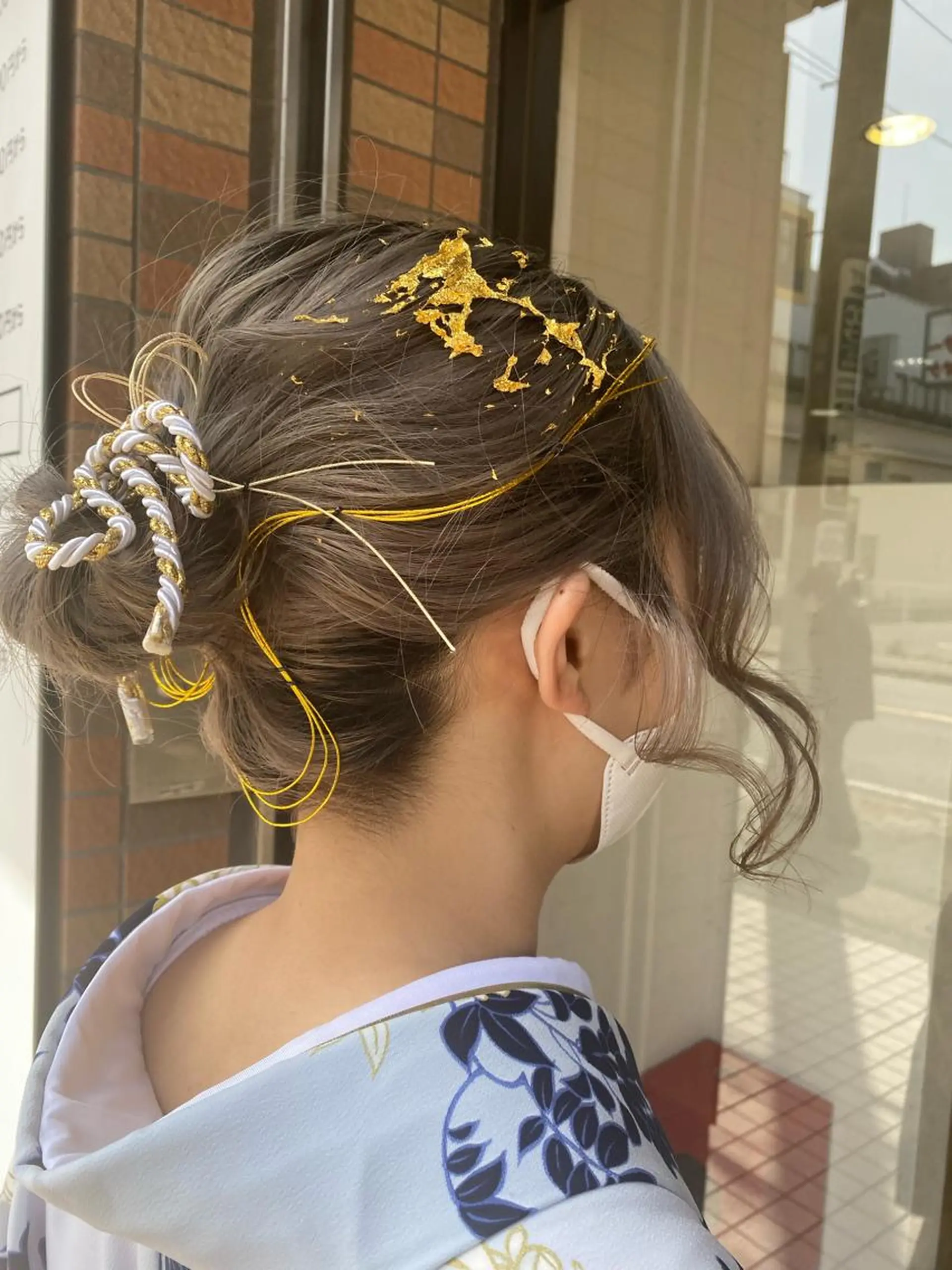 セミロング カラー 卒業式のヘアスタイル 千葉ハイトーンカラー KASUMIのヘアスタイル