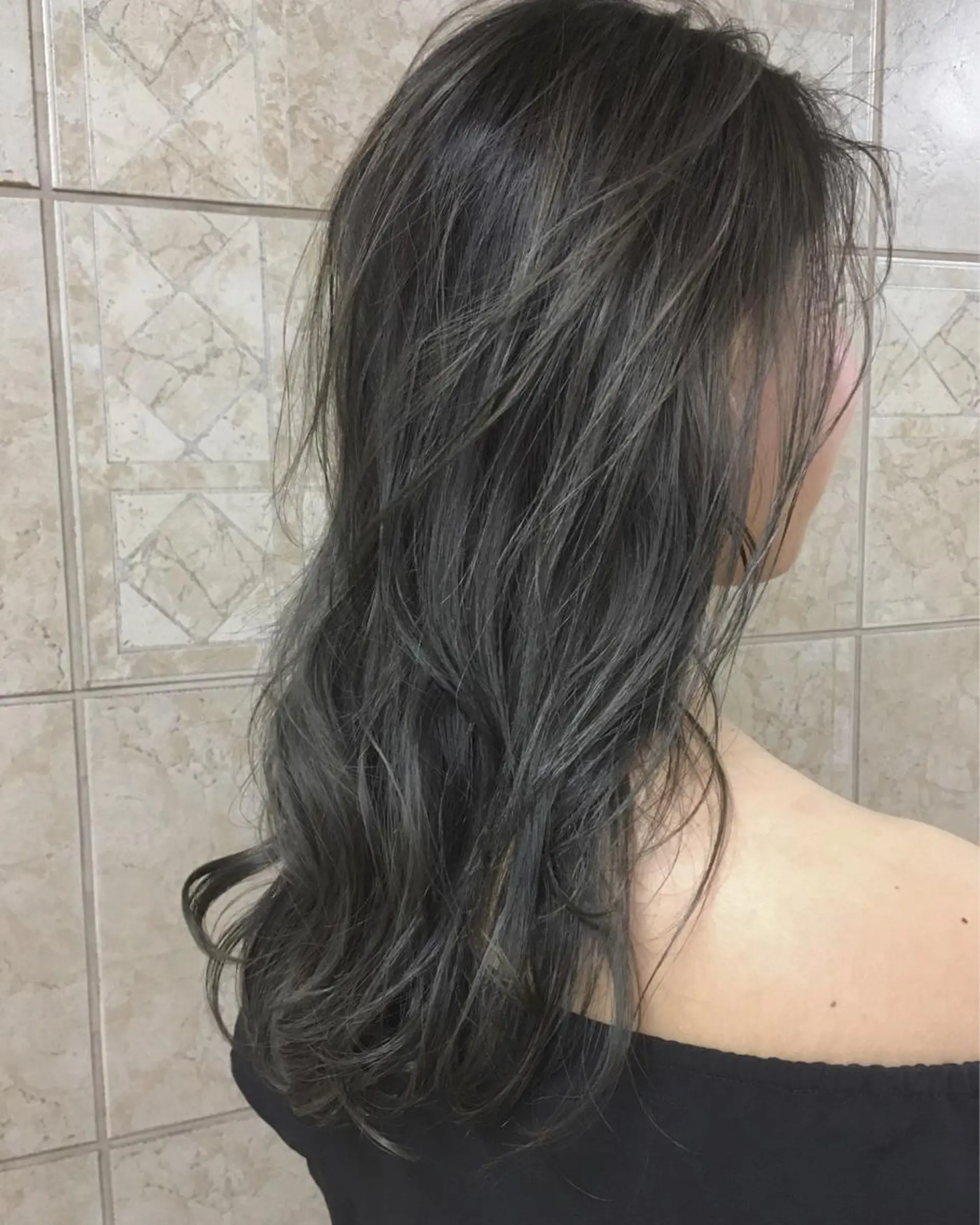 セミロング カラー 菅村 勇亮のヘアスタイル