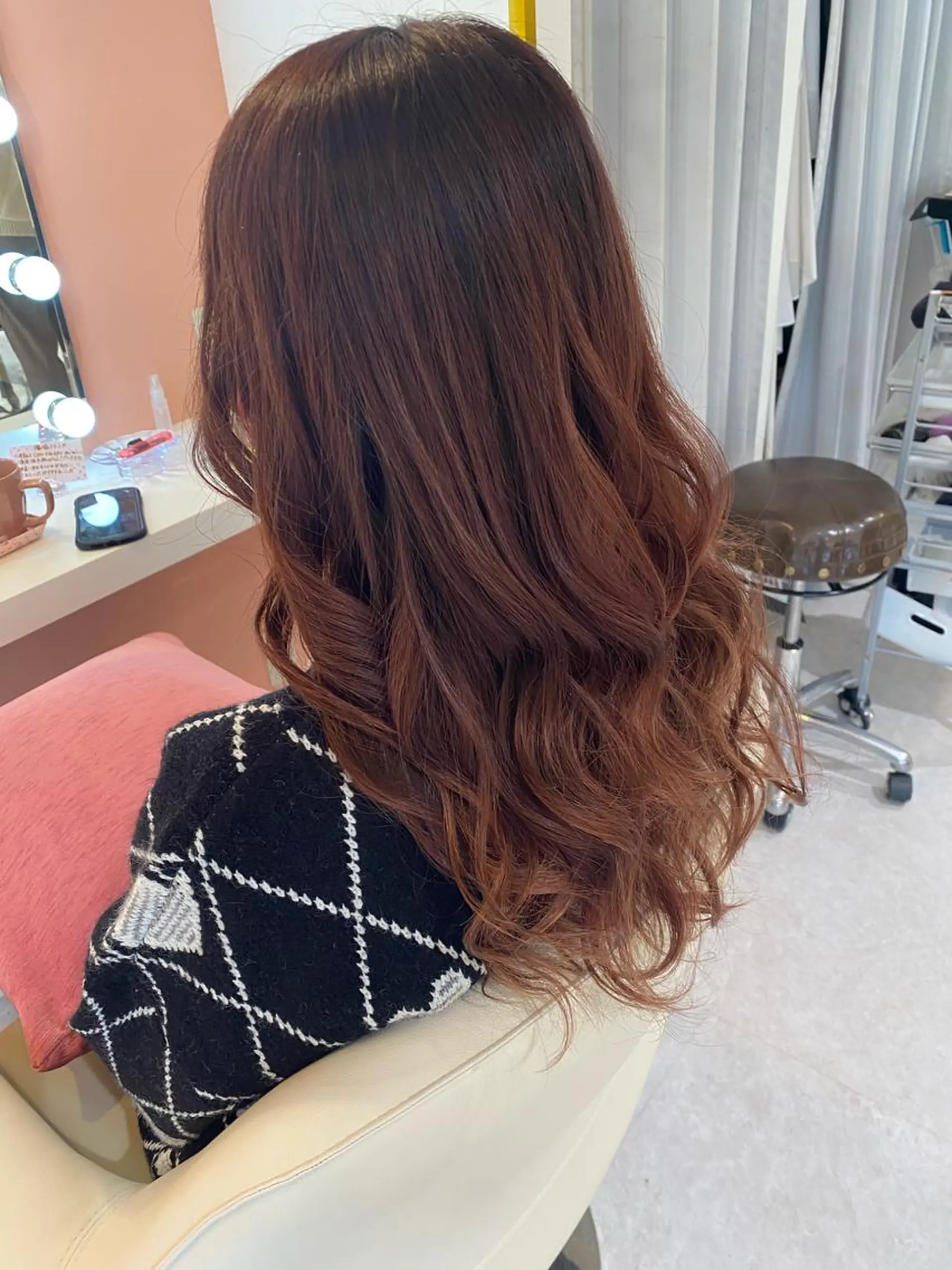 セミロング ヘアカラー 梛木 唯のヘアスタイル