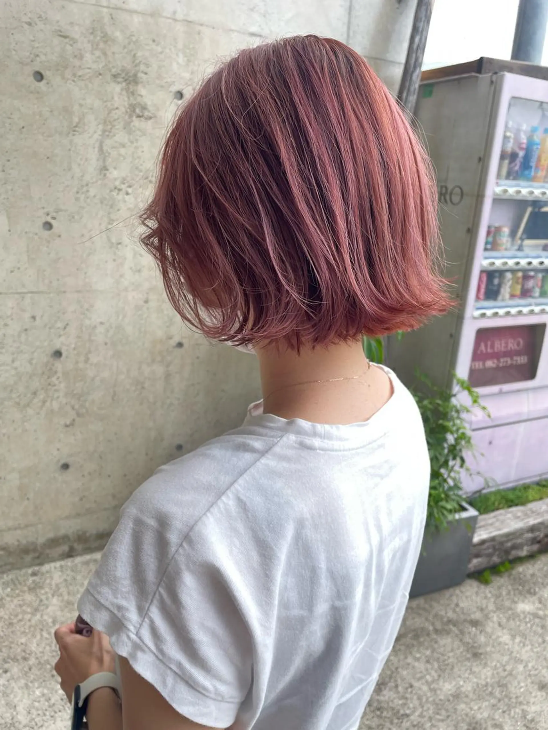 ショート カラー 日高 香織のヘアスタイル