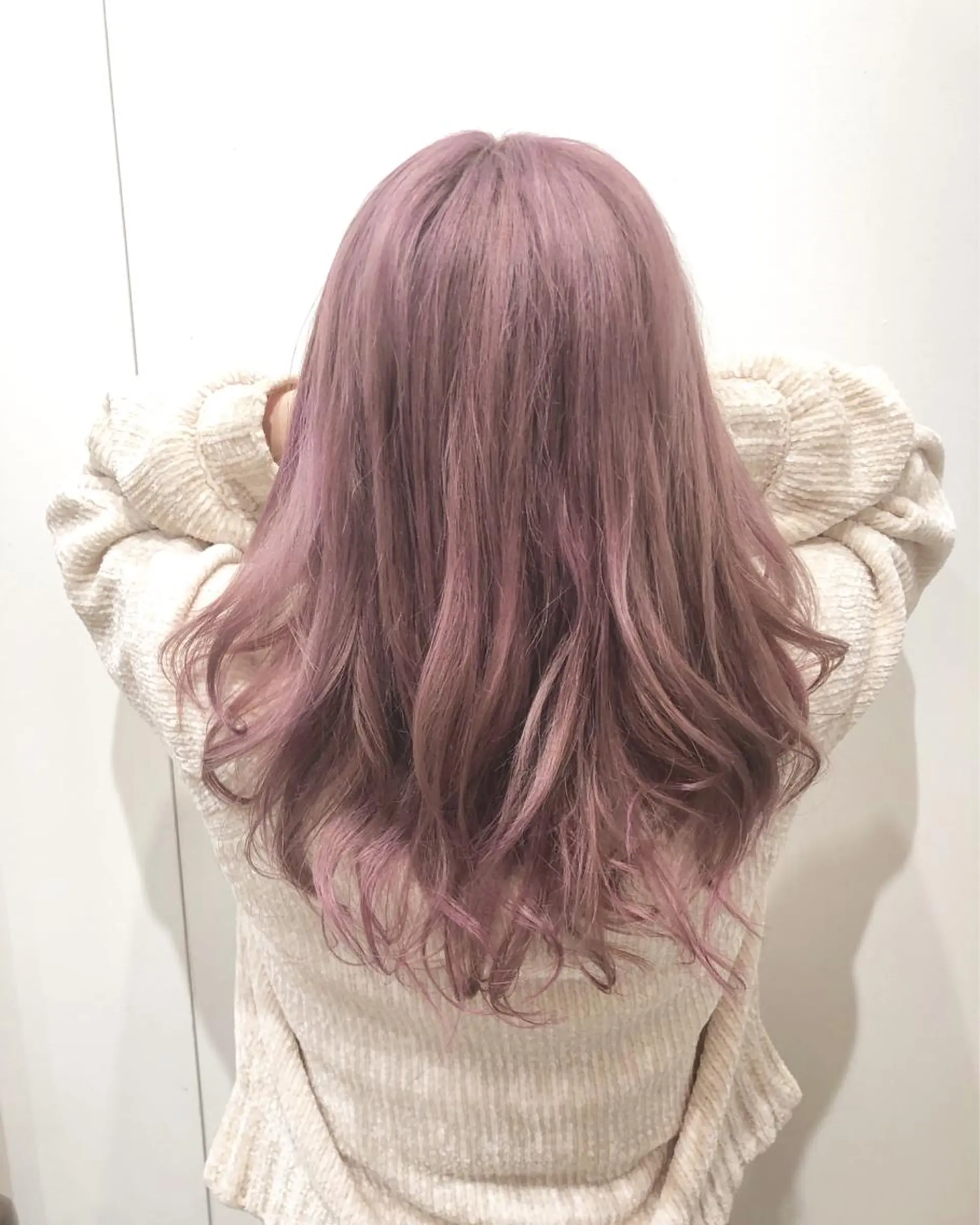 セミロング カラー ピンクカラー D'na ディーナのヘアスタイル