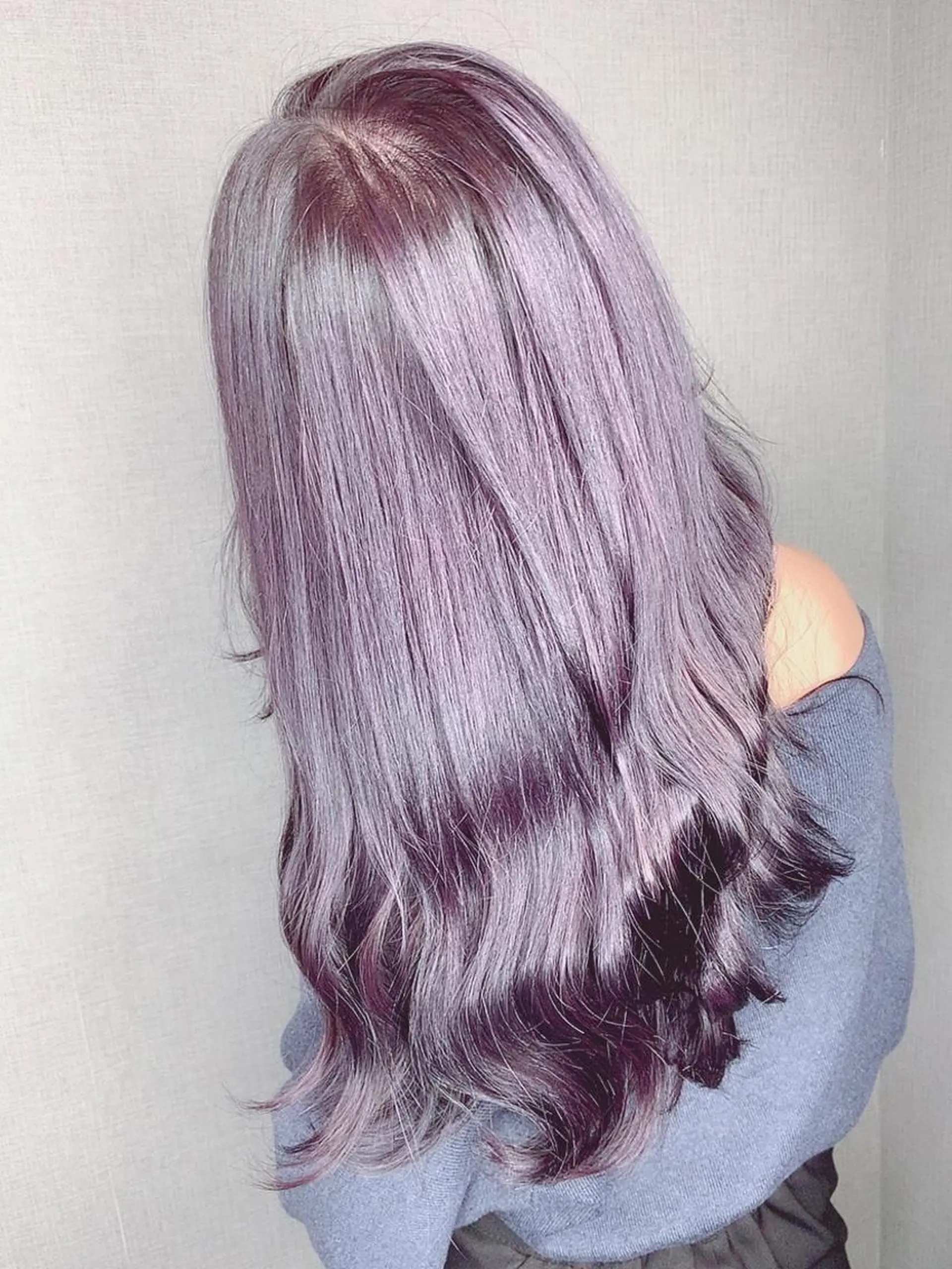 セミロング アッシュ ハイライト 髪質改善 レイヤーカット ヘアカラー トリートメント Selene hair OSAKAのヘアスタイル