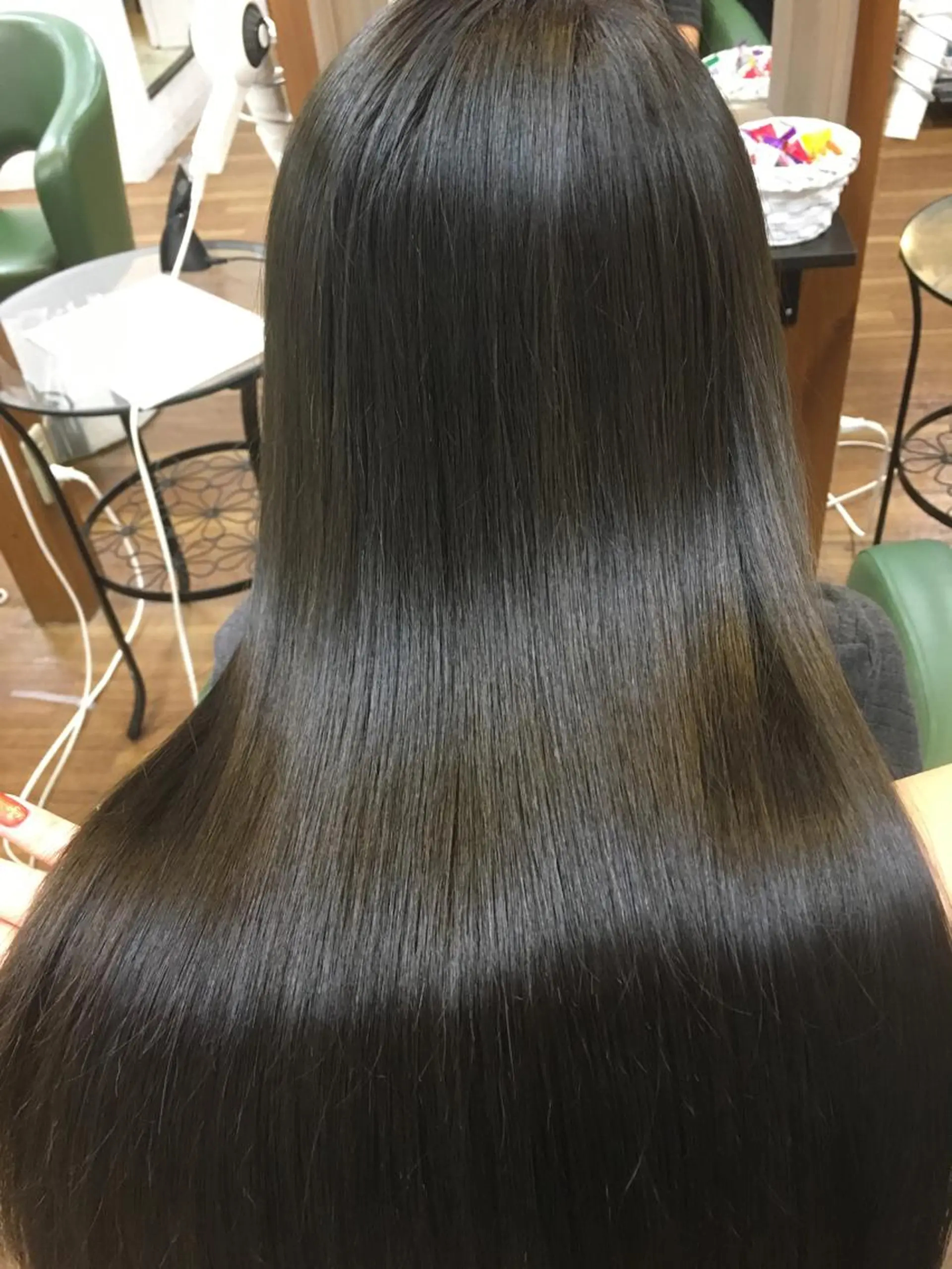 ロング カラー パーマ ヘアアレンジ メンズ キッズ ネイル マツエク・マツパ SHIORI💜口コ ミNo.1艶カラーのヘアスタイル