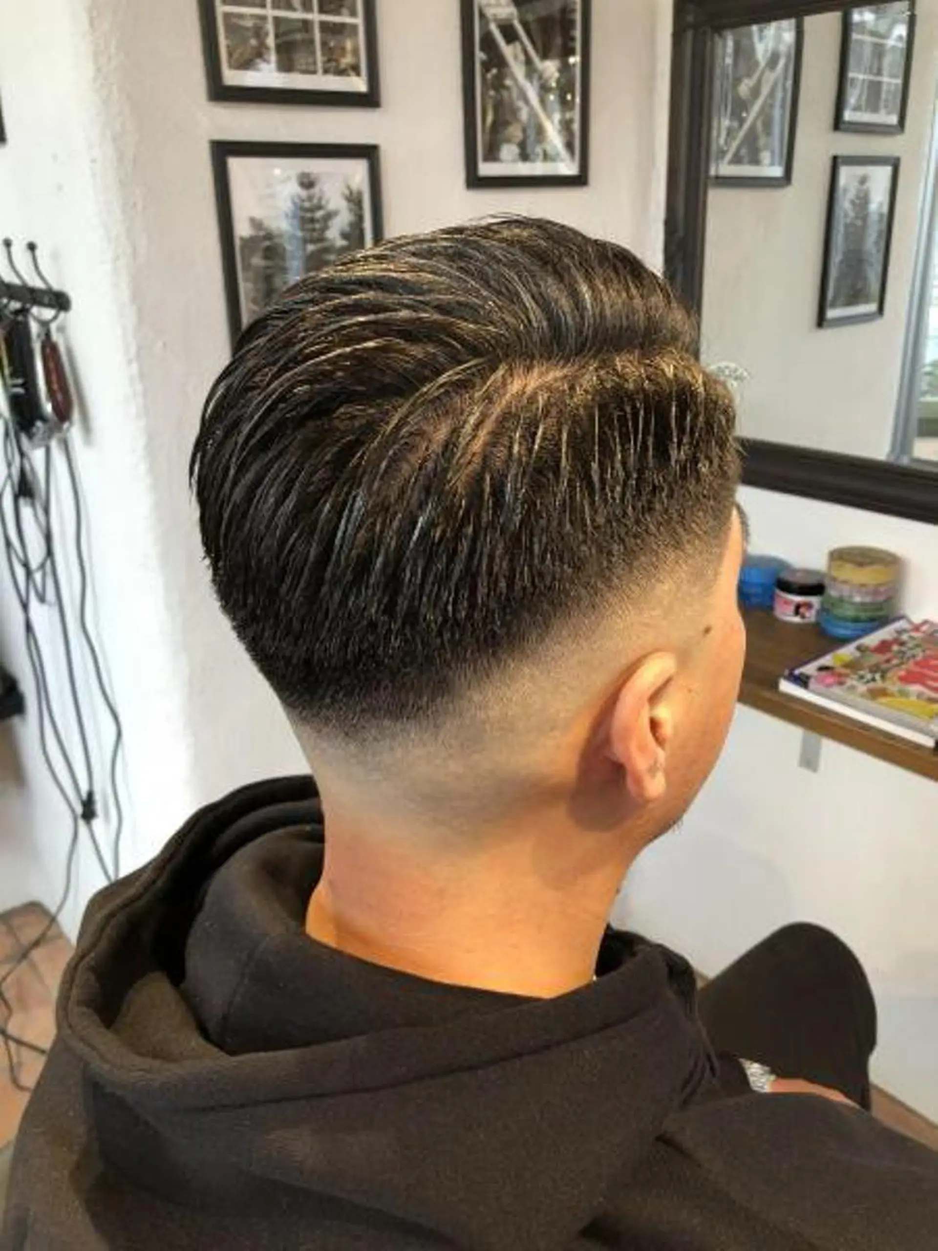 ショート メンズ フェードカット スキンフェード カット 冨士川 英樹のヘアスタイル