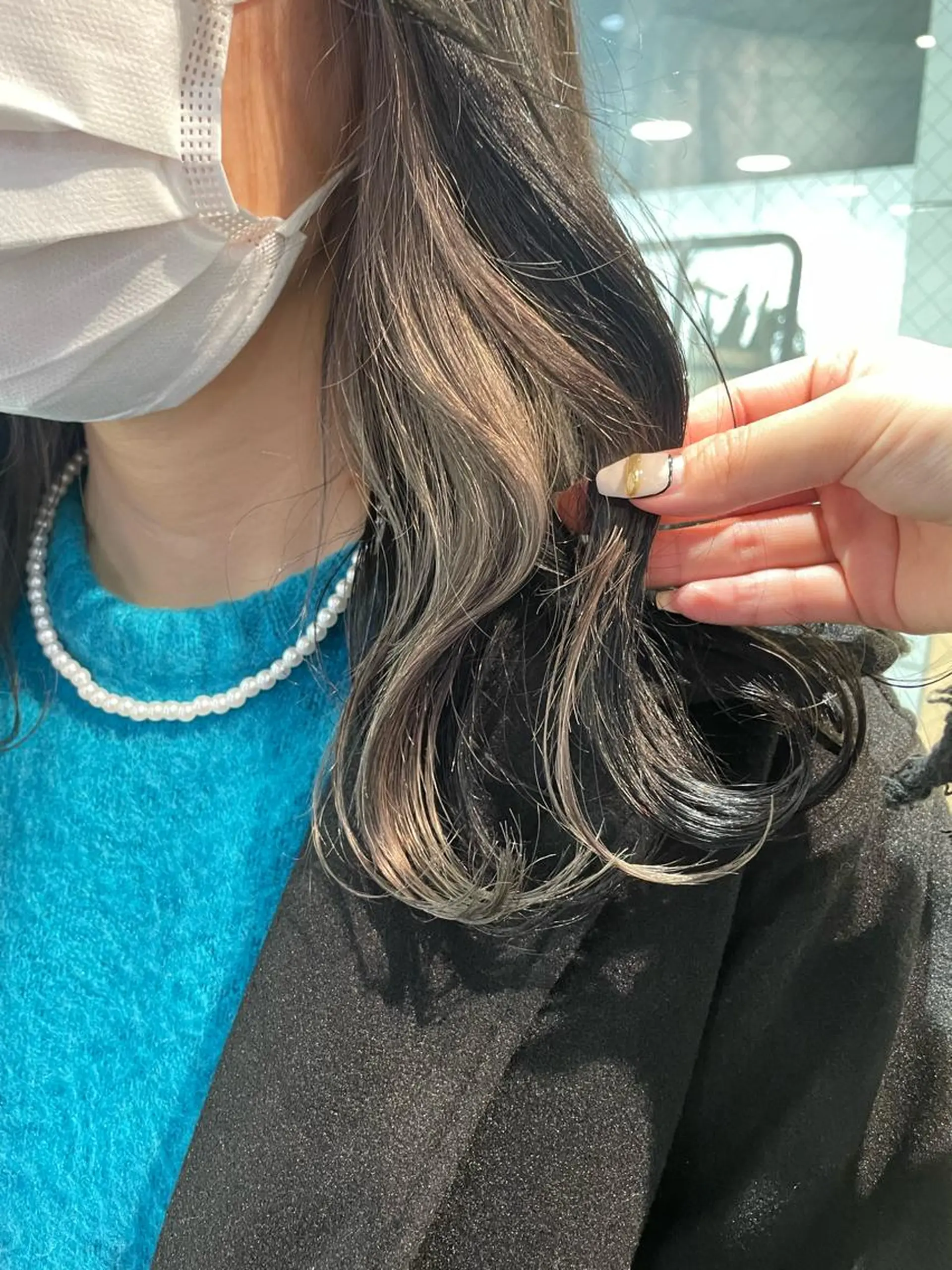 セミロング カラー ブリーチ インナーカラー ヘアカラー トリートメント 韓国ヘア🦋 MIYUのヘアスタイル