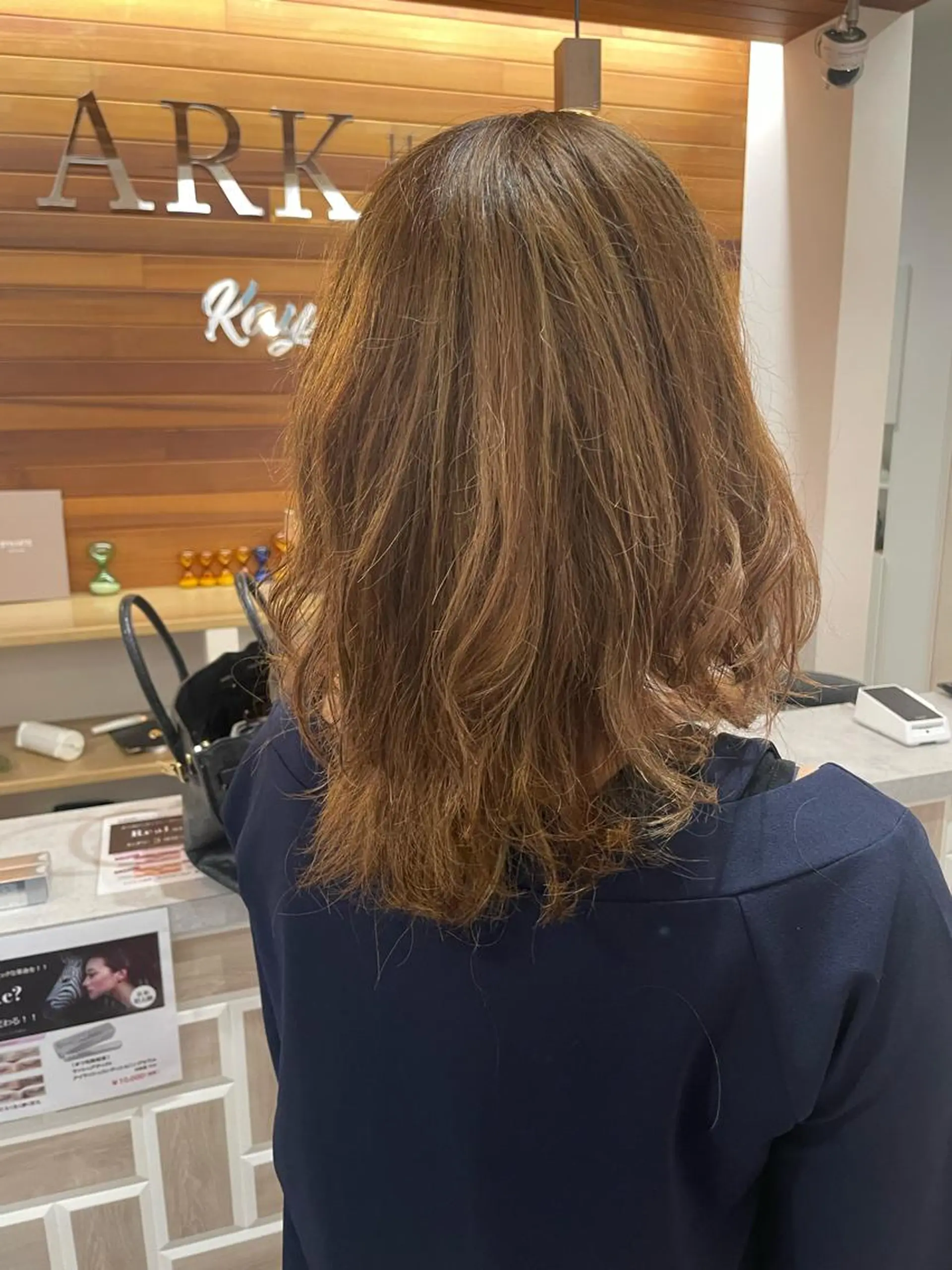 セミロング カラー 山越 美裕樹のヘアスタイル