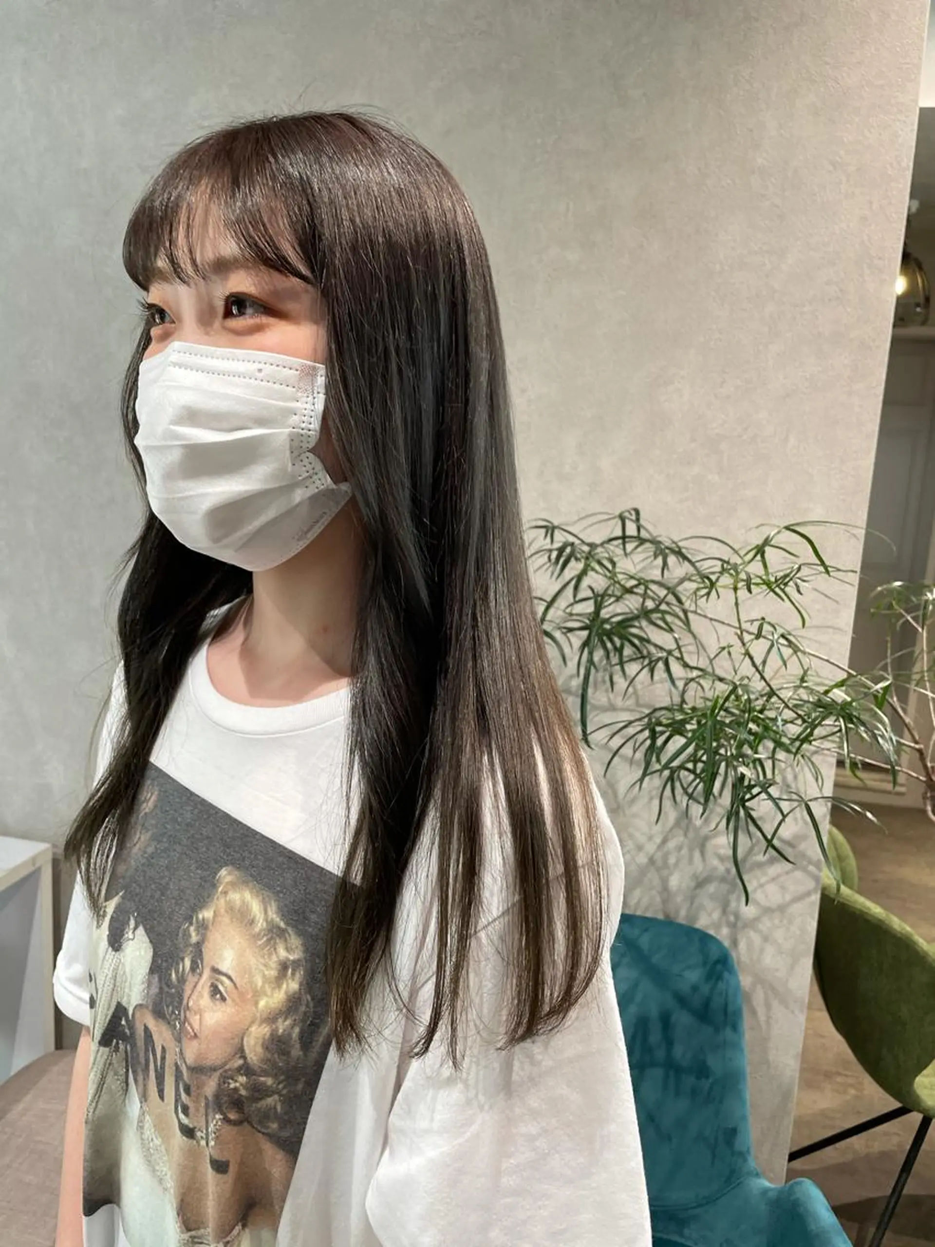 ロング カラー ブリーチ 透明感カラー グレージュ ヘアカラー ナチュラル透明感🌱 小山美樹子のヘアスタイル