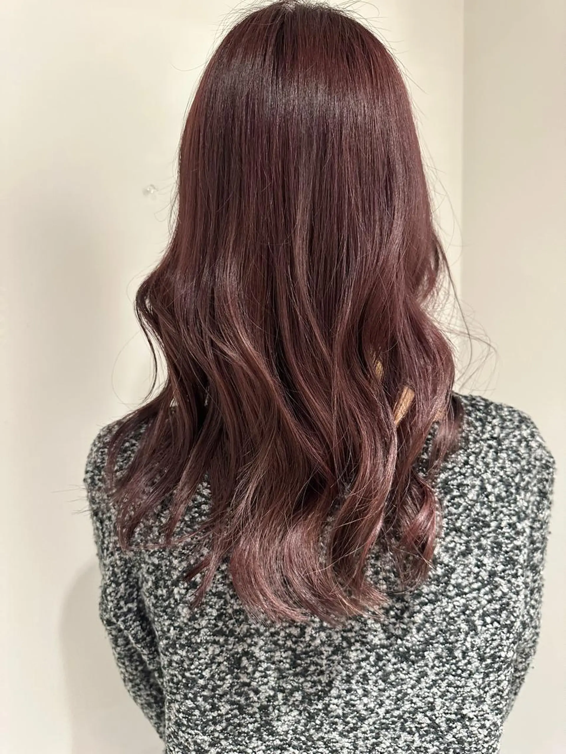 セミロング カラー 金ウンス 髪質改善カラーのヘアスタイル