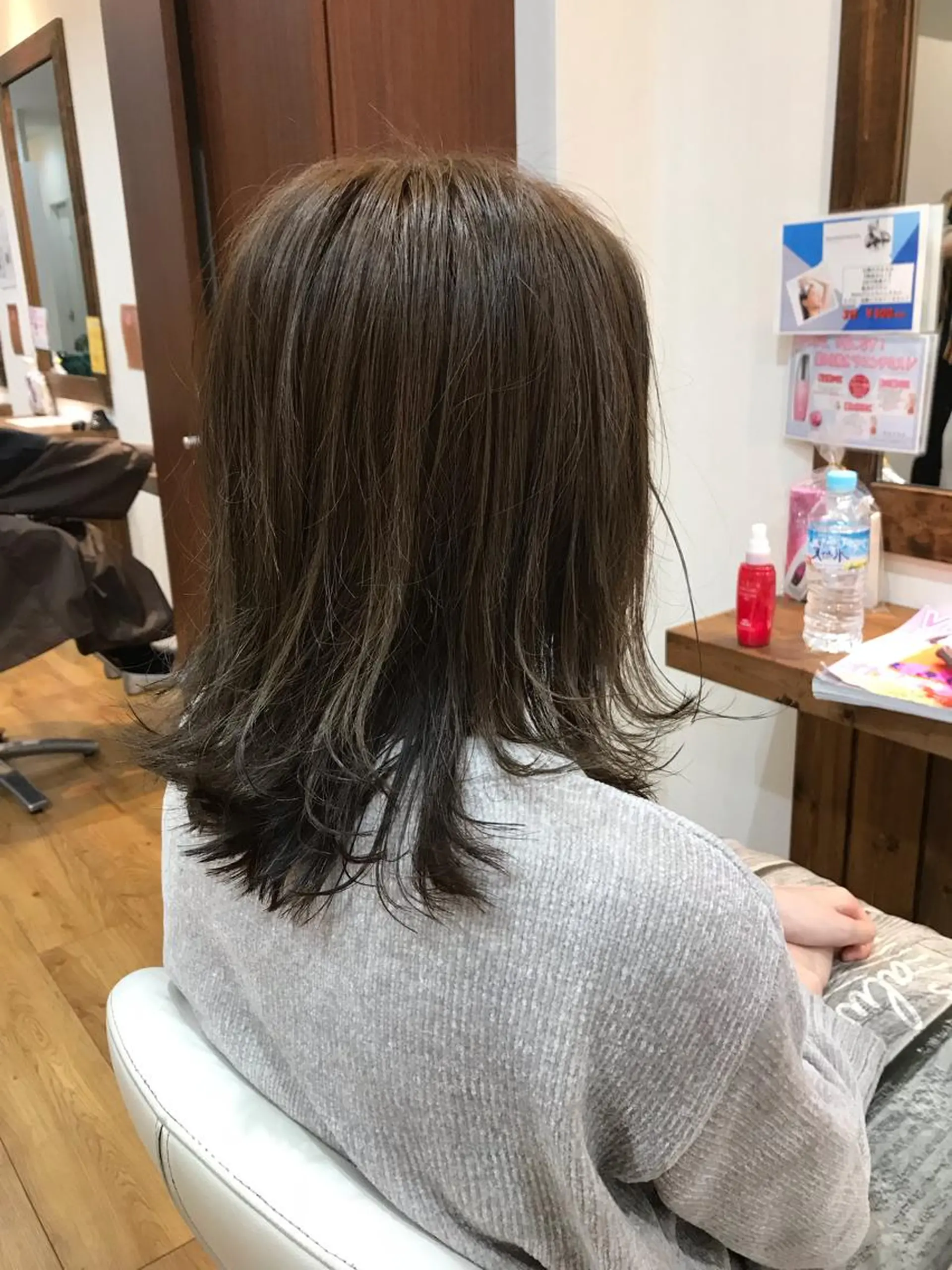 セミロング カラー ベリショディレクター 小野 健太郎のヘアスタイル