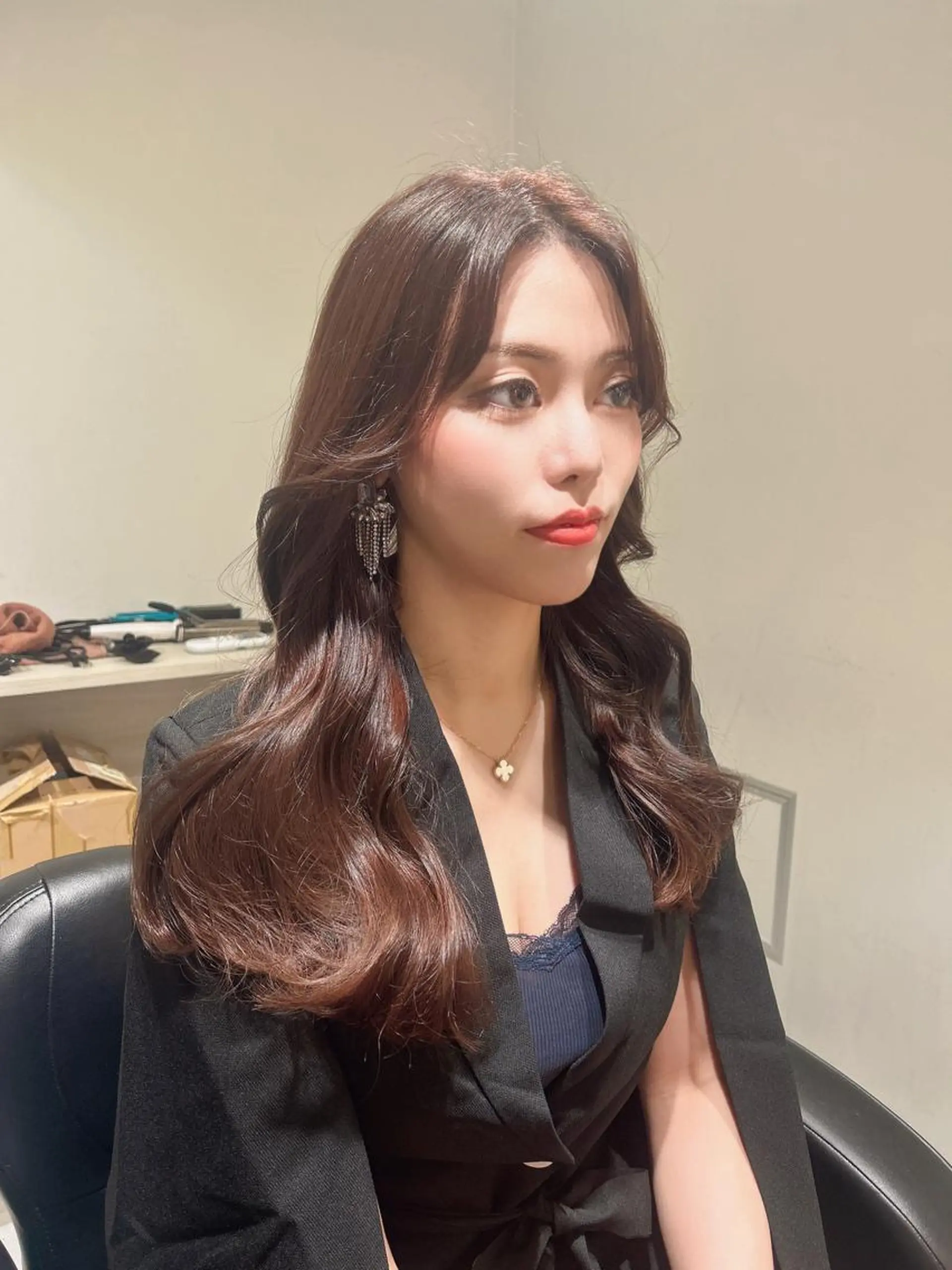 ロング カラー カット ヘアカラー トリートメント emi/髪質改善/ 韓国風/艶カラーのヘアスタイル
