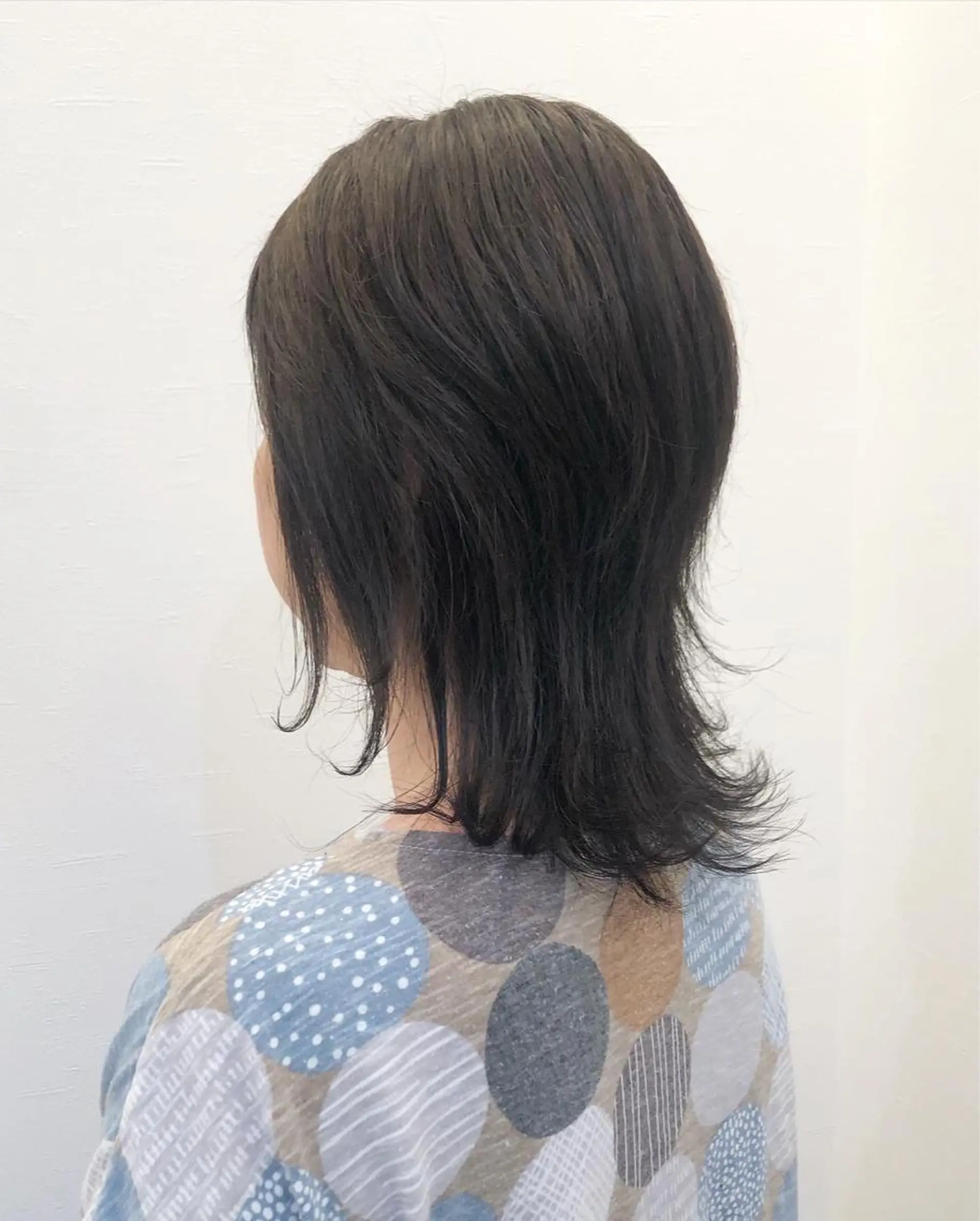 ミディアム ツノガイ エリのヘアスタイル