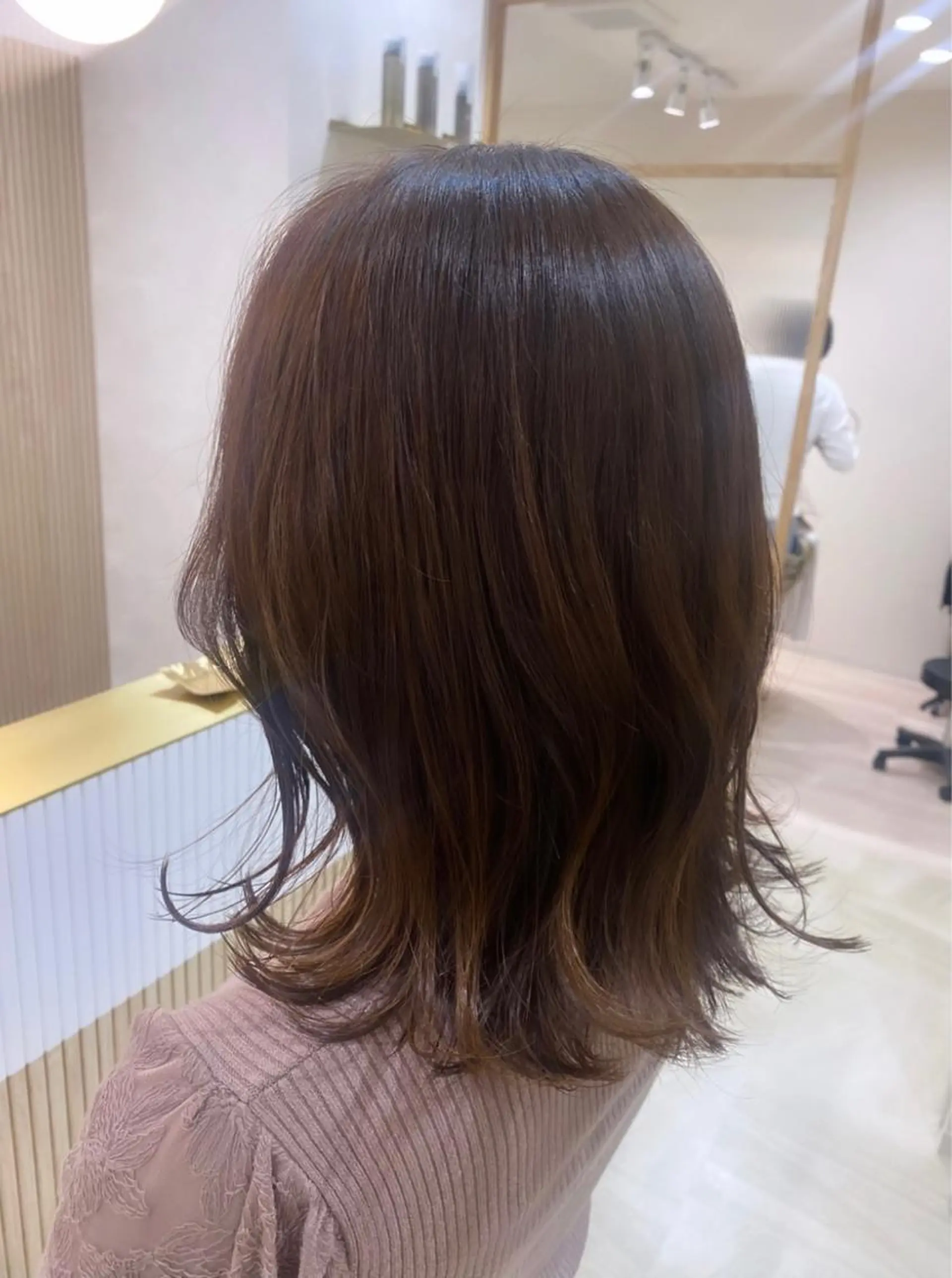 ミディアム mina .のヘアスタイル
