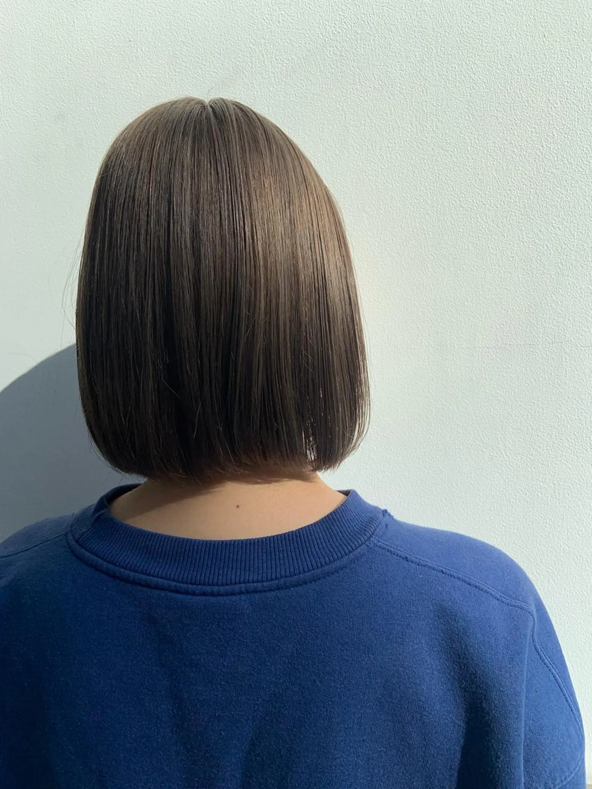 ショート カラー ベージュカラー ミルクティーベージュ ボブ 小潟 千尋のヘアスタイル