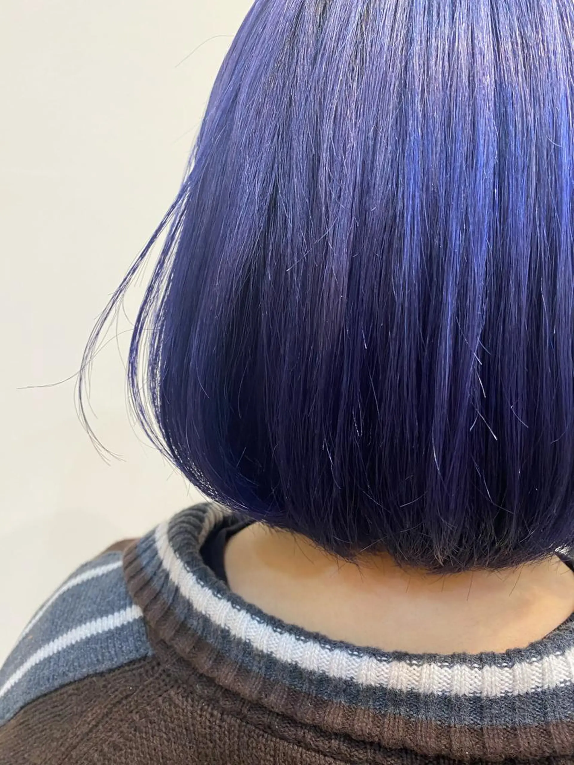ショート カラー ブリーチ ブルーカラー ヘアカラー トリートメント 艶•透明感カラー フィーシーのヘアスタイル
