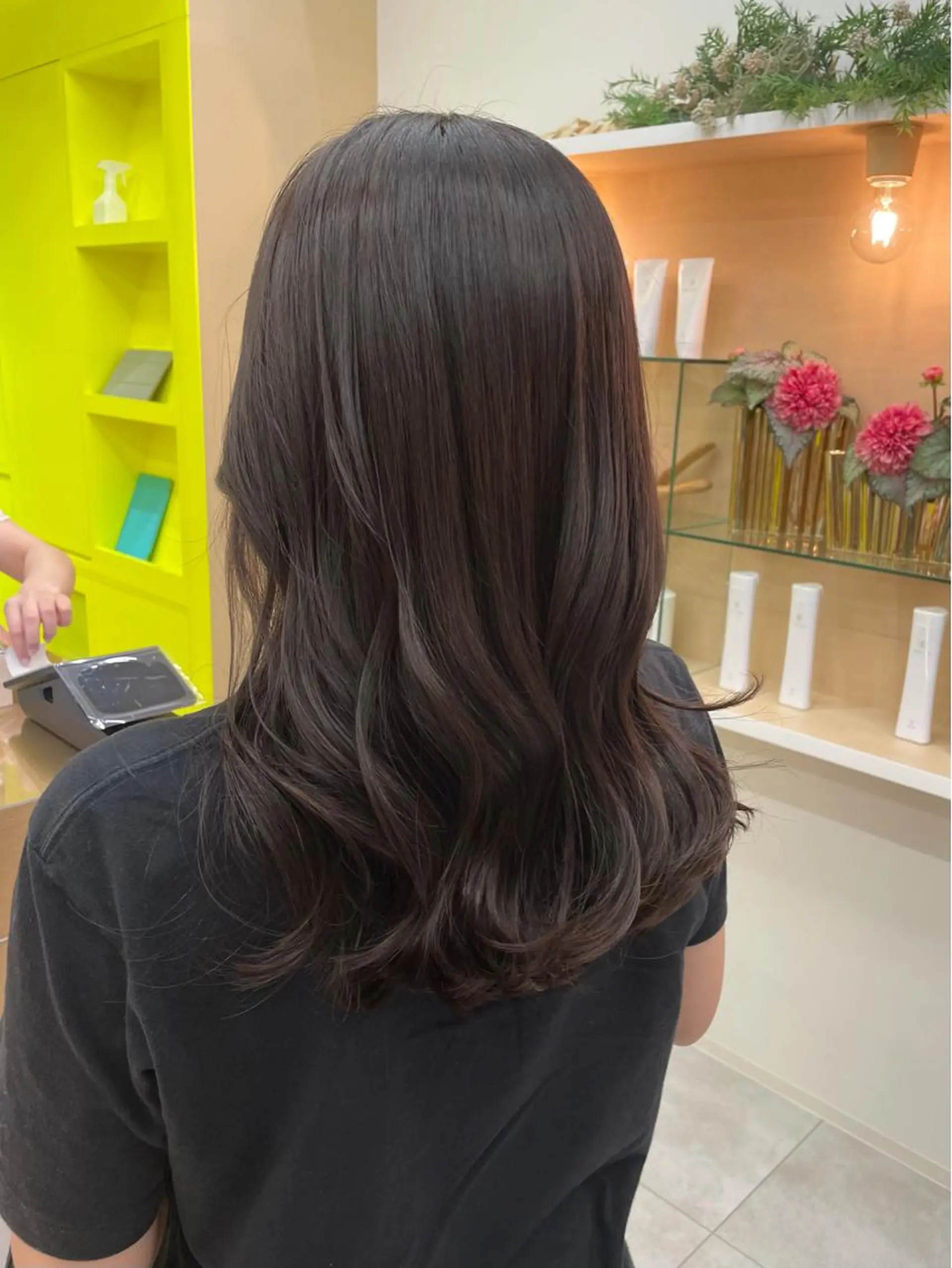 セミロング カラー 髙橋 かすみのヘアスタイル