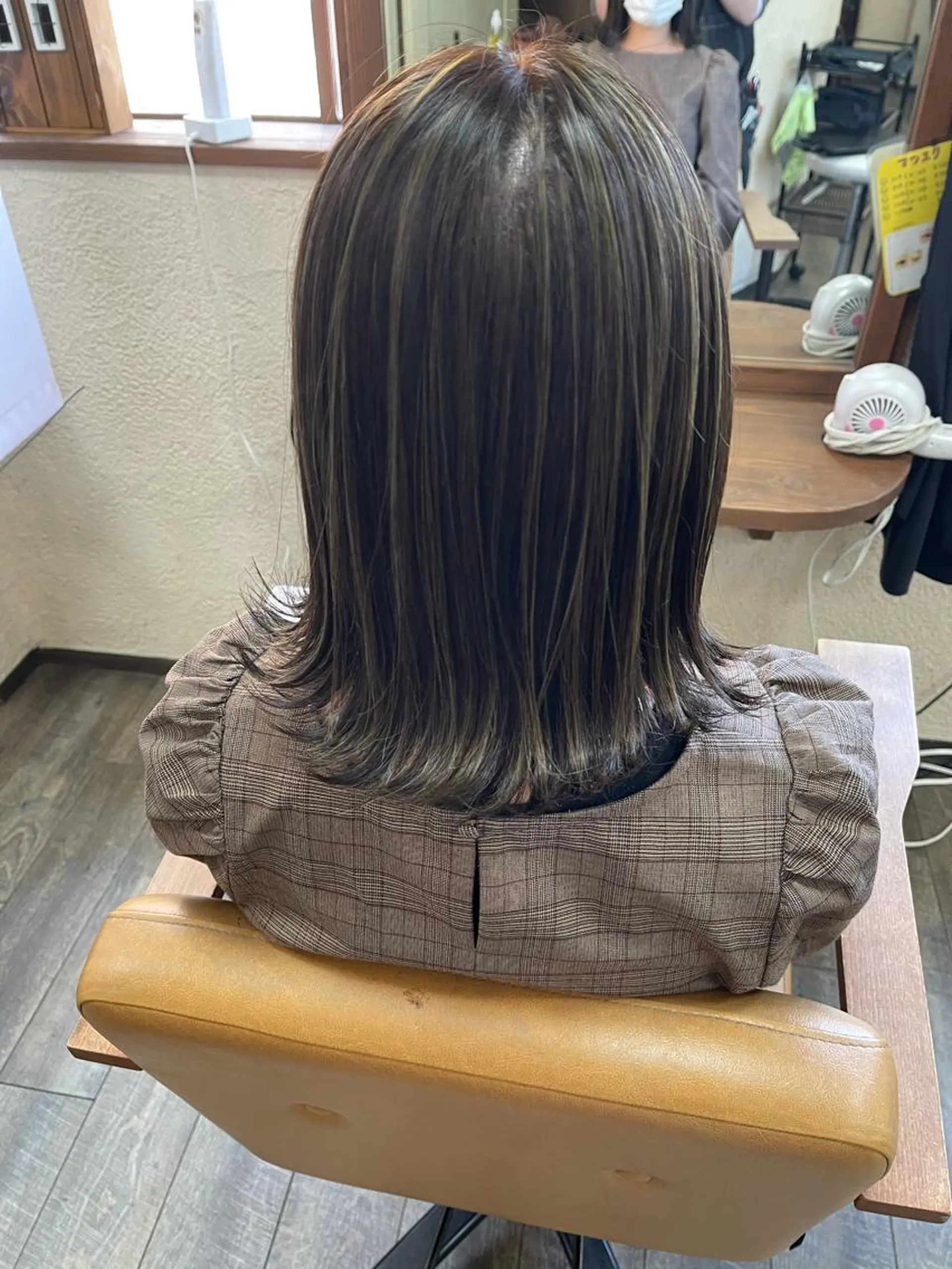 ミディアム カラー ハイライトカラー ハイライト ヘアカラー 磧本 祐里恵のヘアスタイル