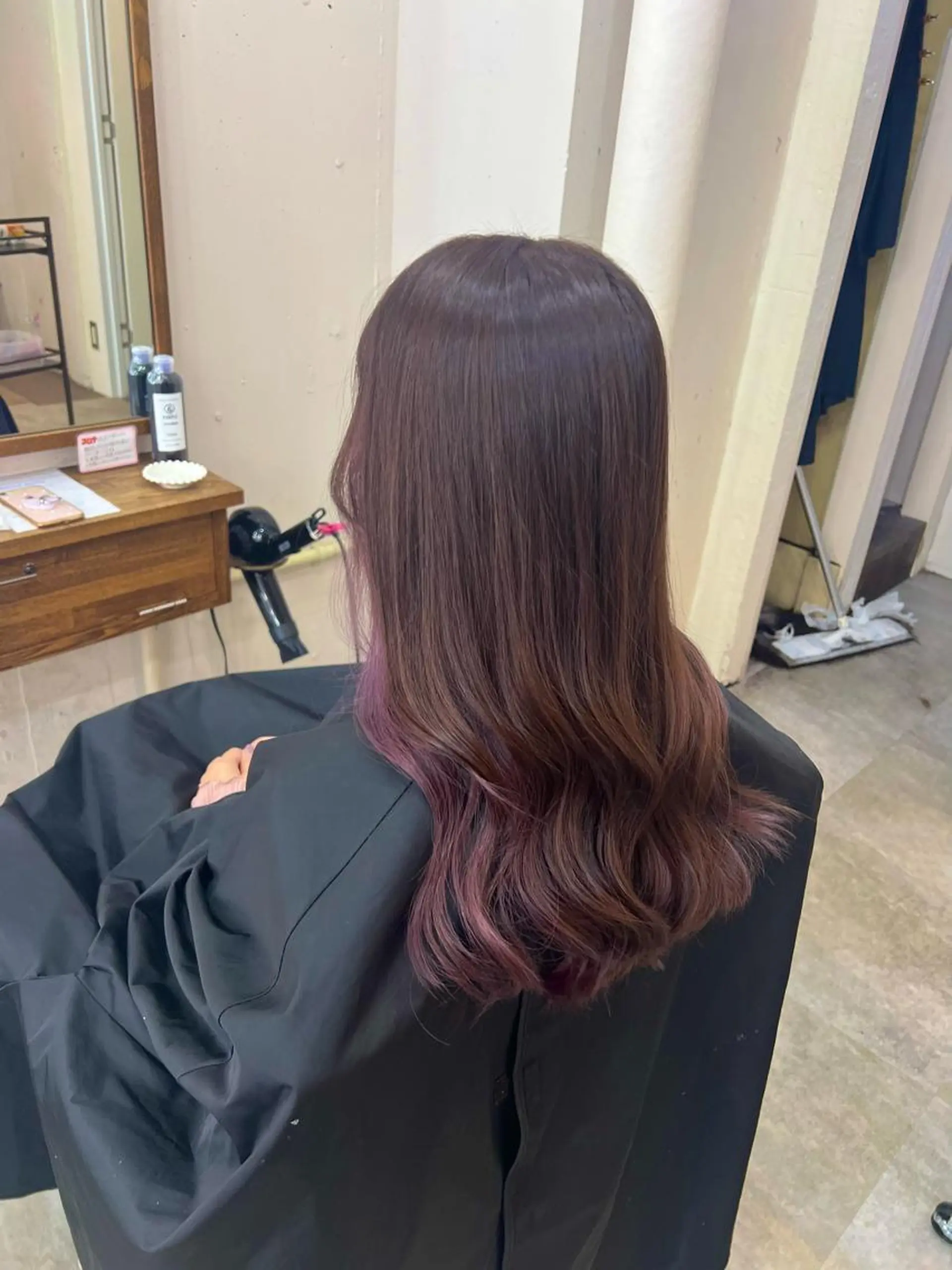 ロング 🩷艶カラー 🧡💛リサ🫧のヘアスタイル